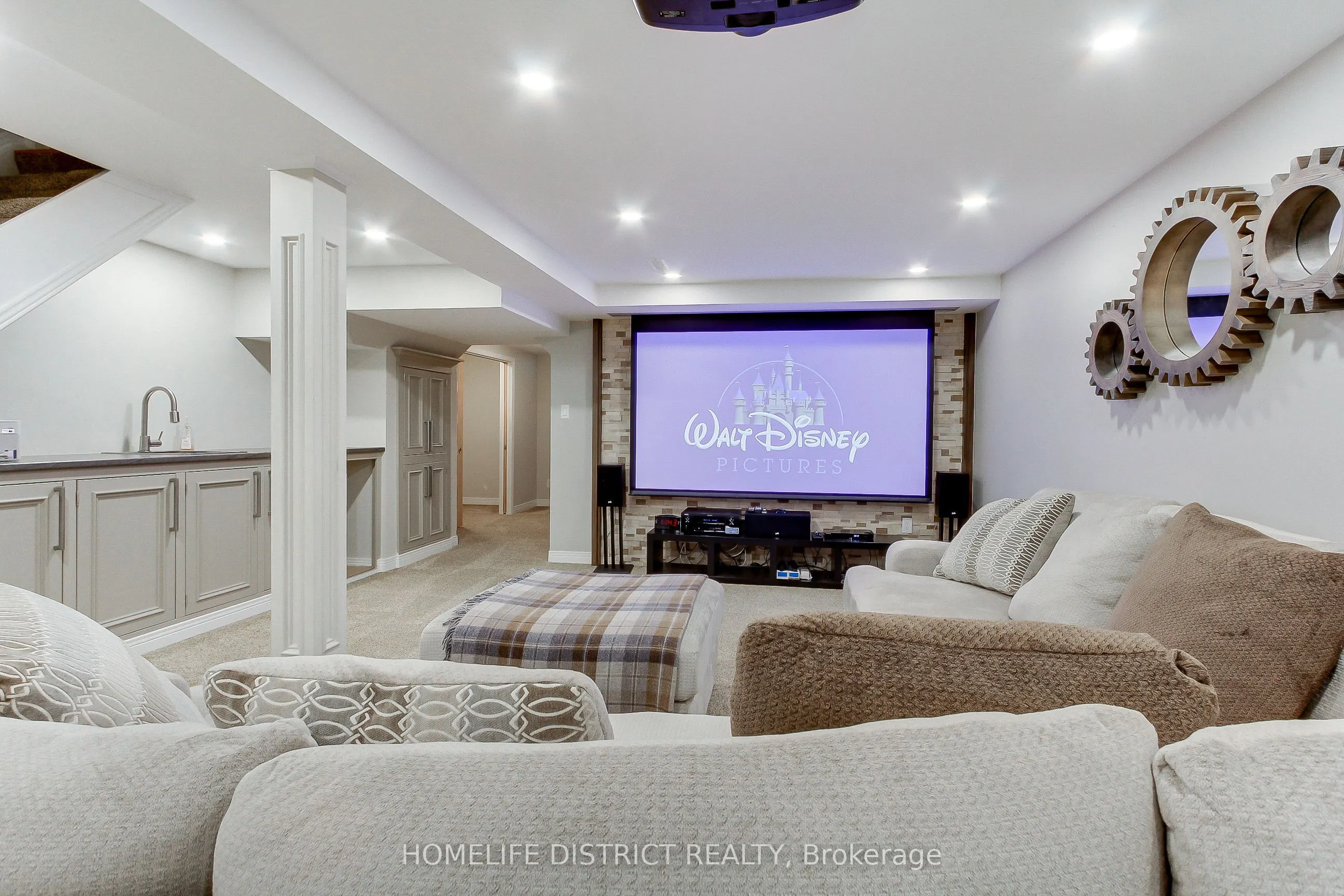 43 Daniels Crescent