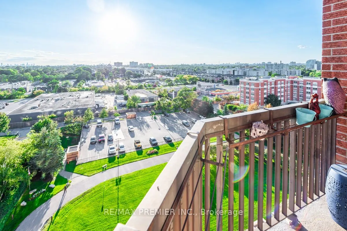 330 McCowan Road, #1114