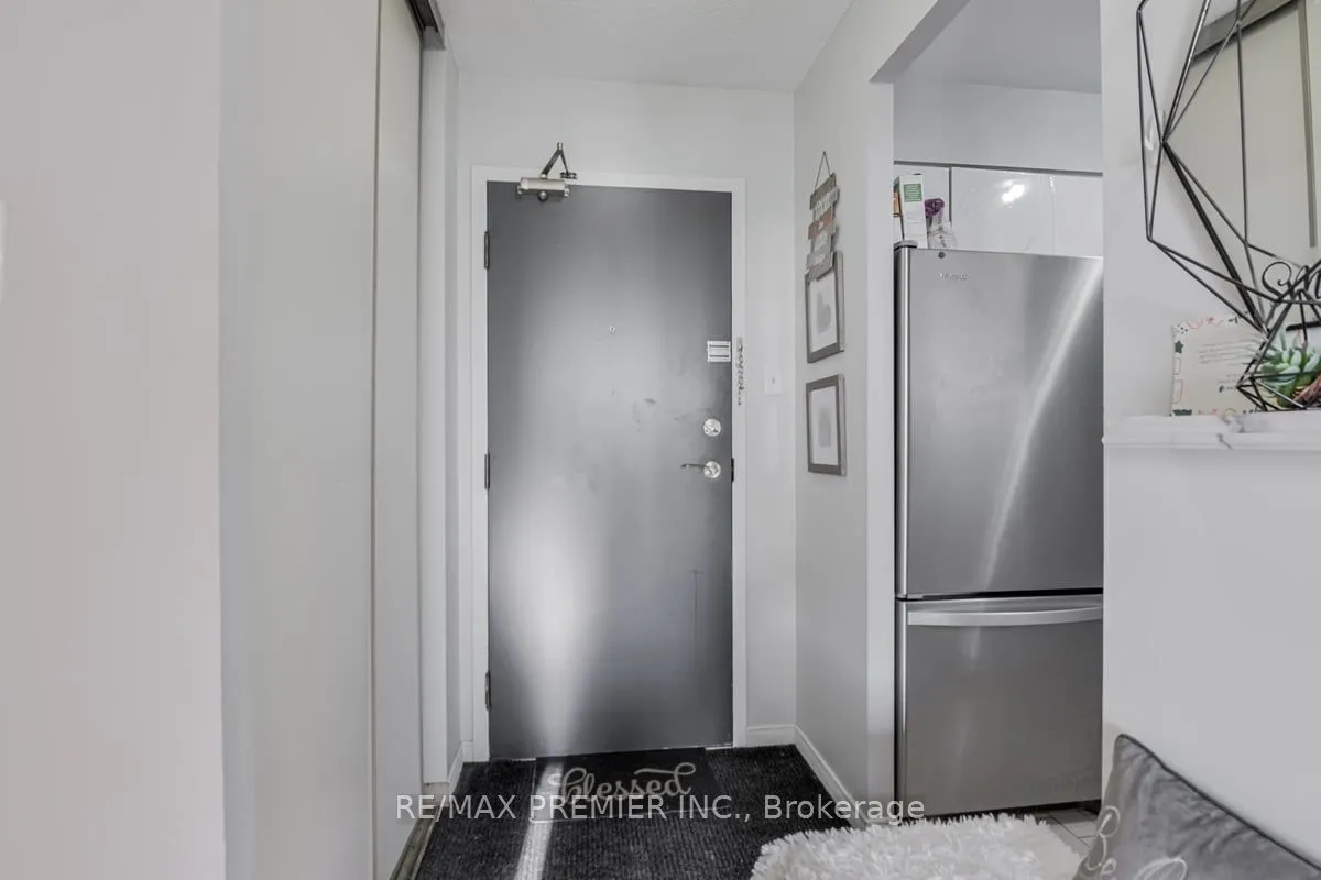 330 McCowan Road, #1114