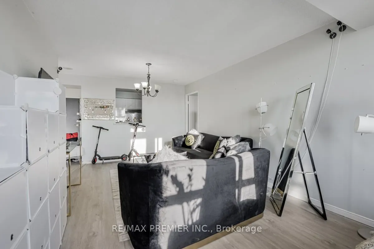 330 McCowan Road, #1114