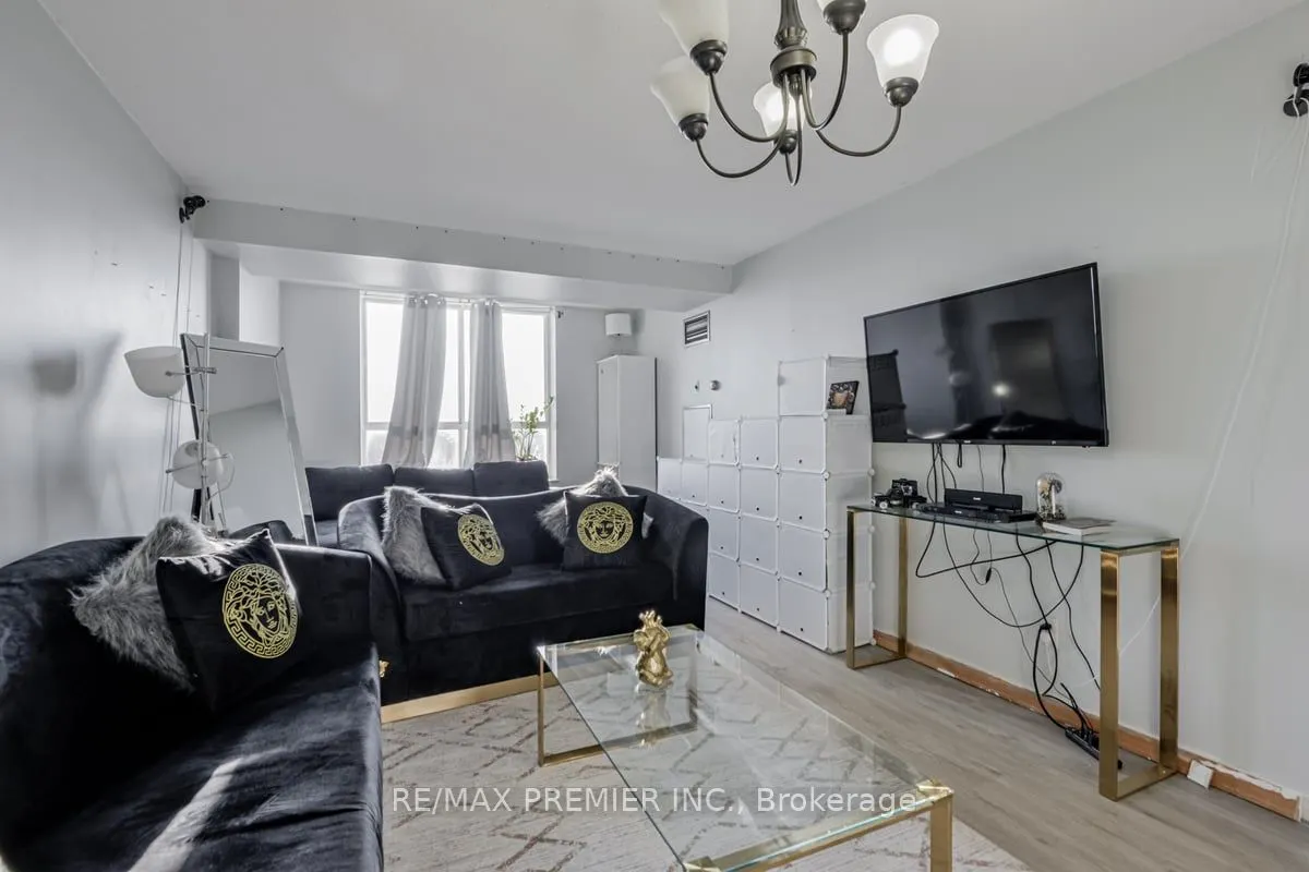 330 McCowan Road, #1114