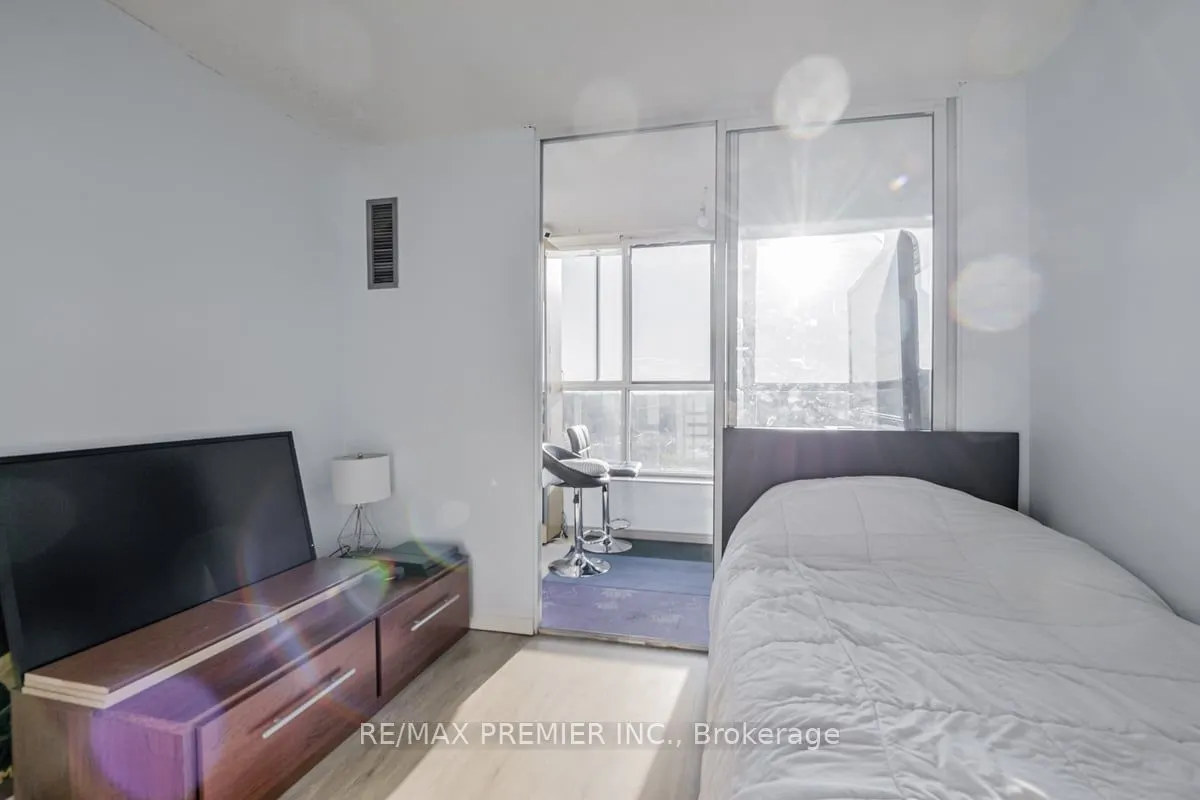 330 McCowan Road, #1114
