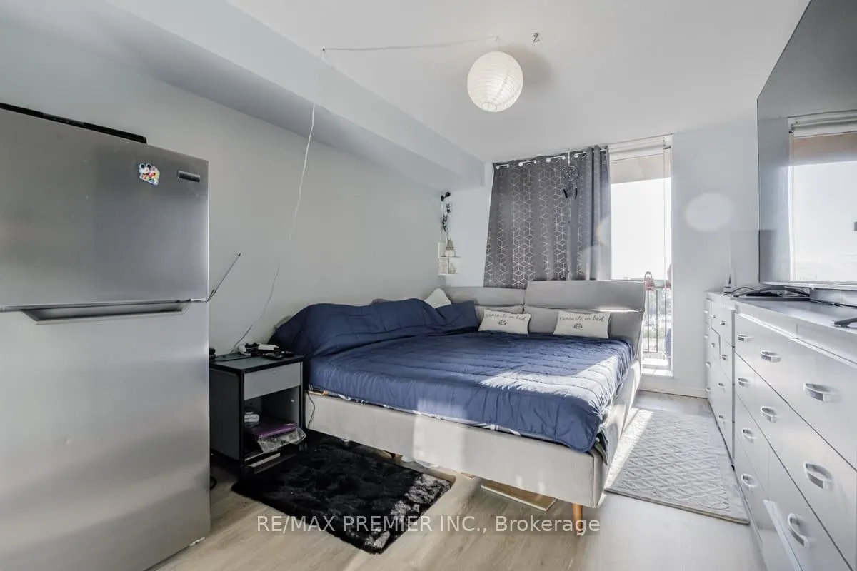 330 McCowan Road, #1114
