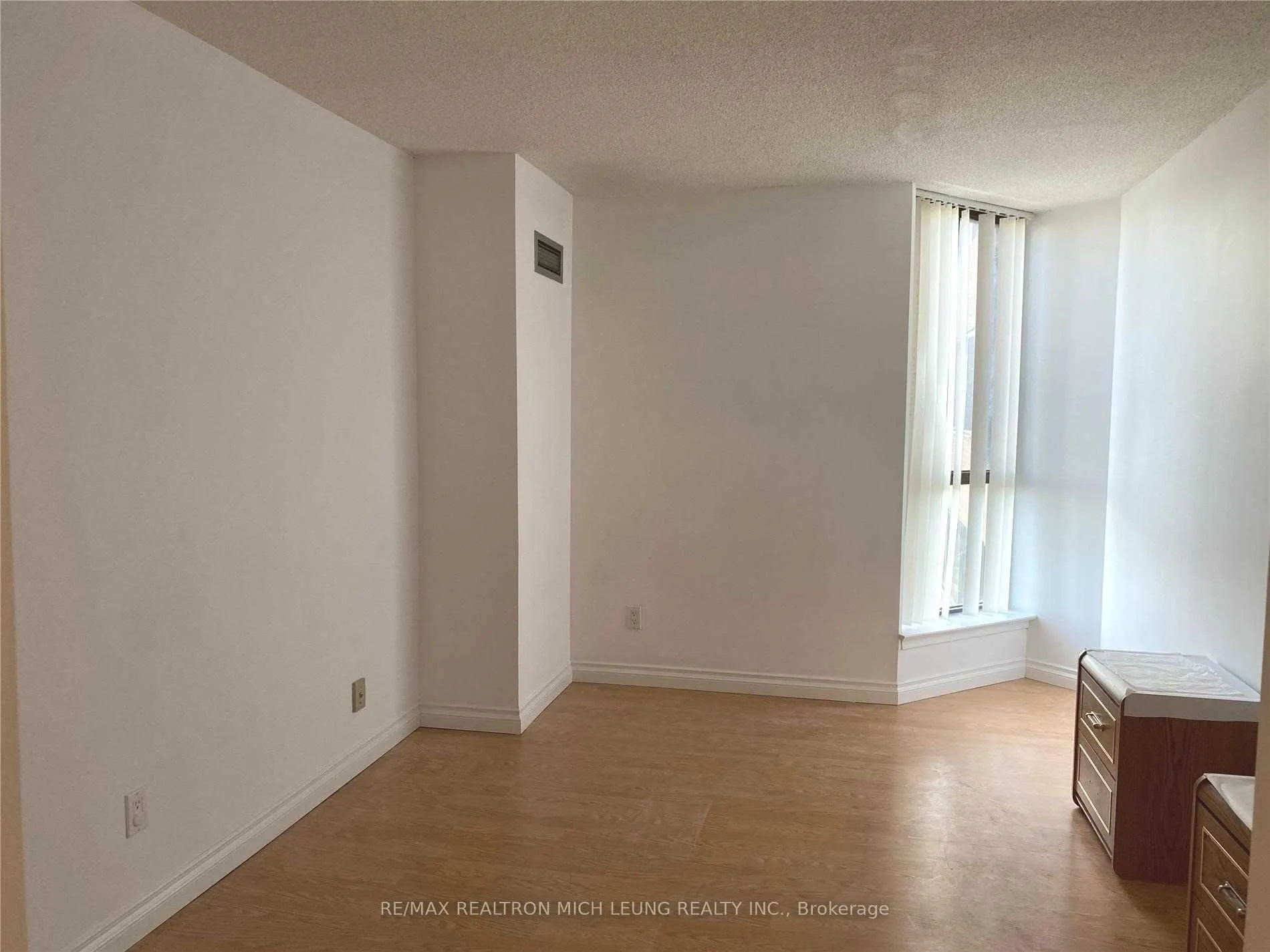 75 Bamburgh Circle, #1621