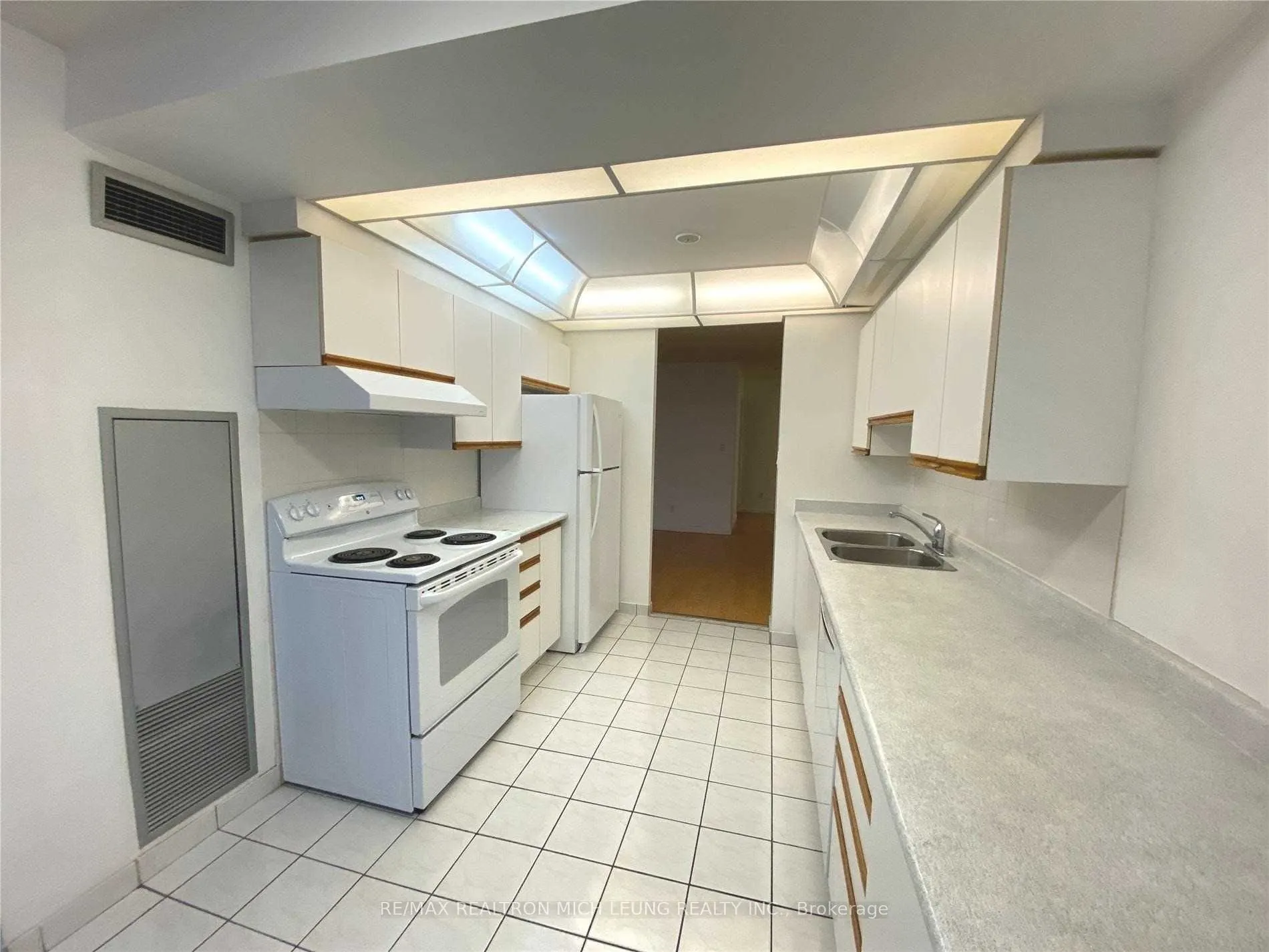 75 Bamburgh Circle, #1621