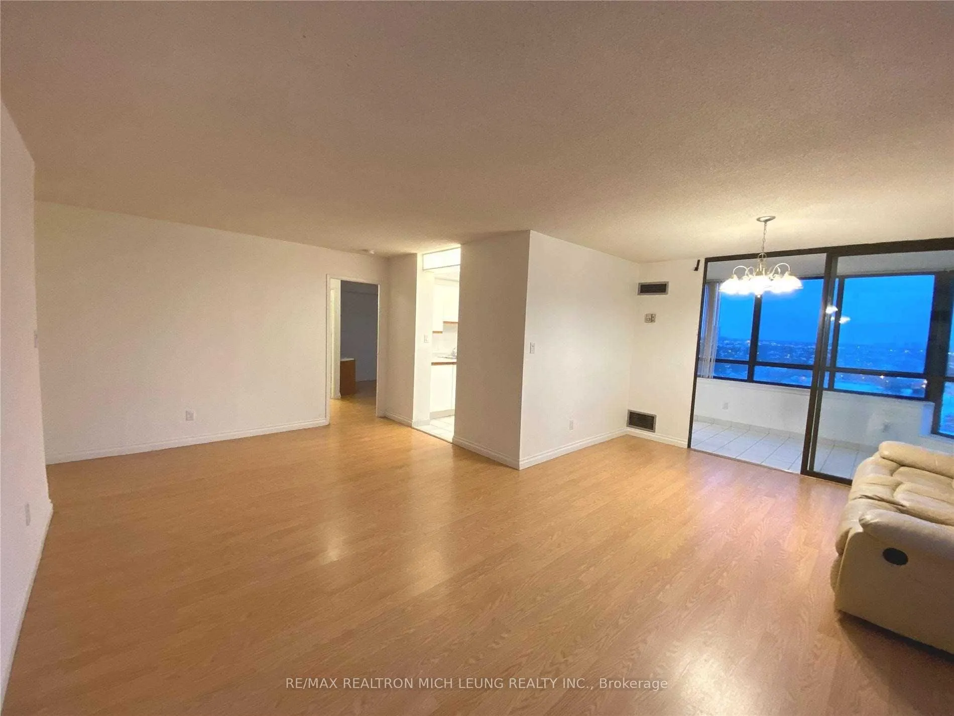 75 Bamburgh Circle, #1621