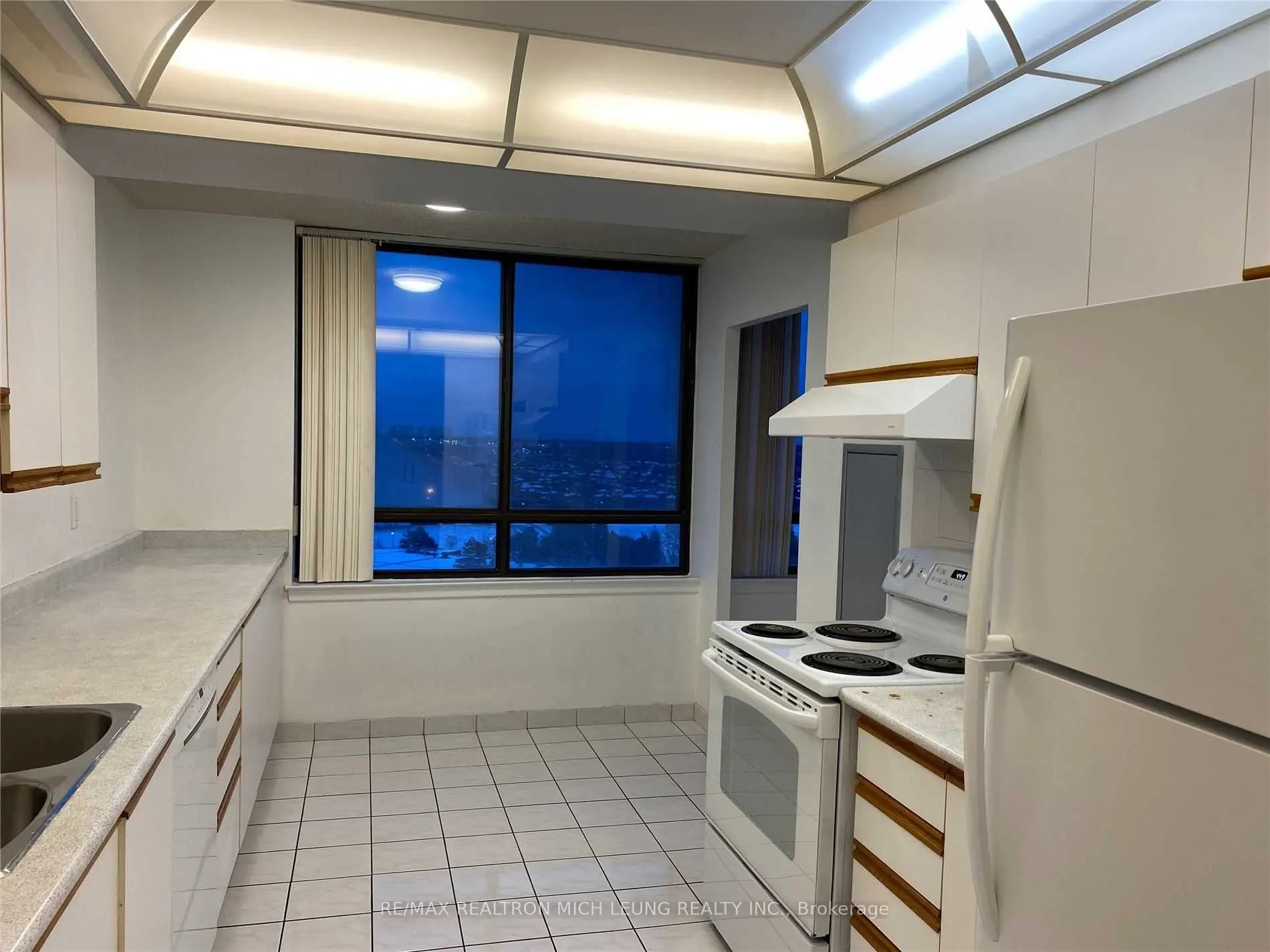 75 Bamburgh Circle, #1621
