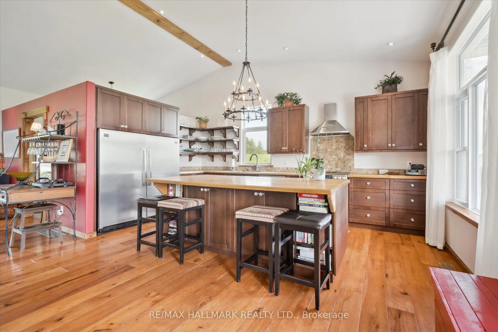 8473 Mercer Road