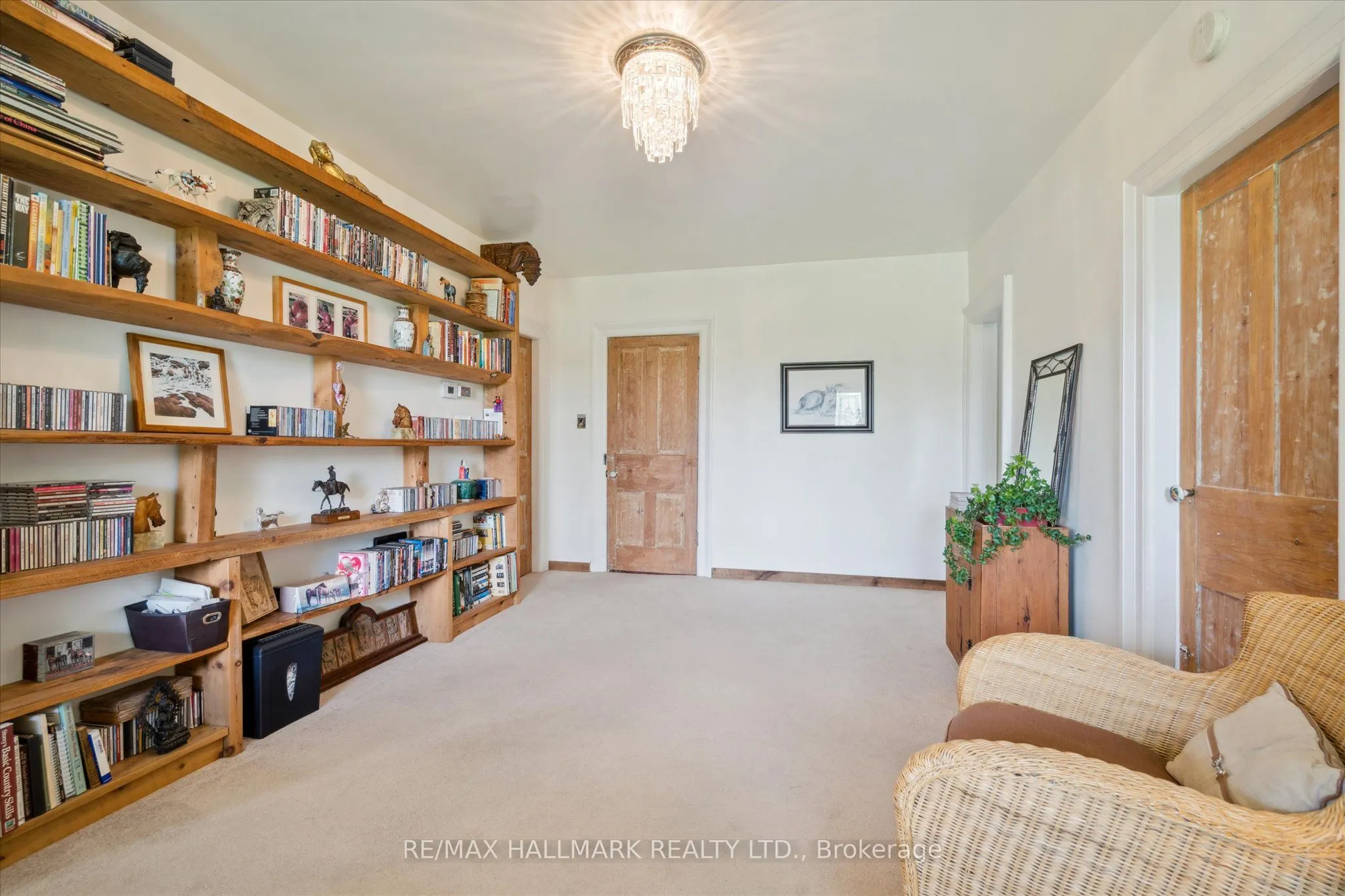 8473 Mercer Road