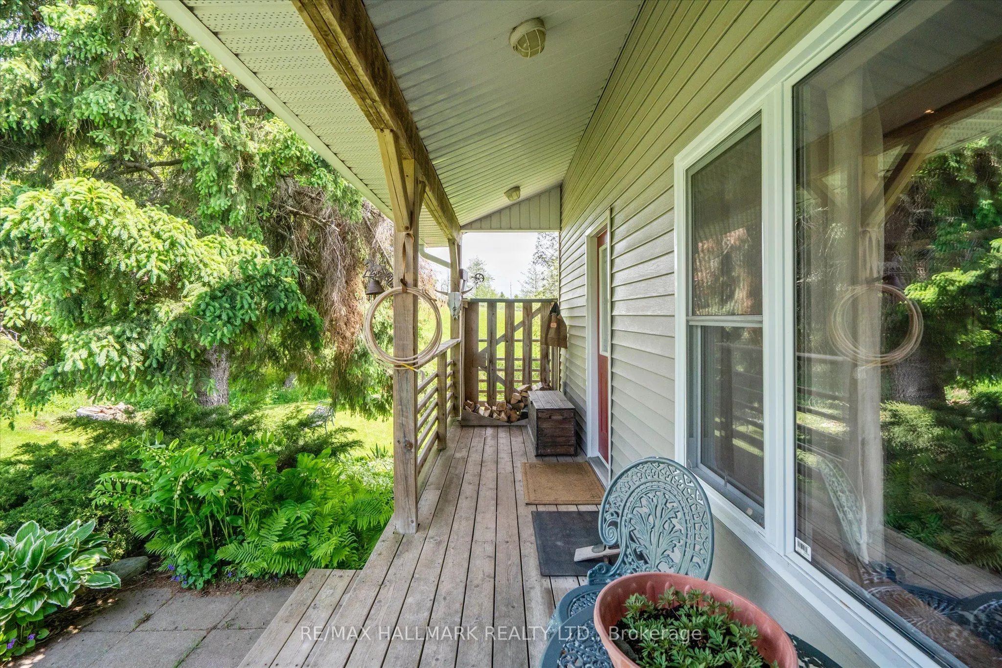 8473 Mercer Road