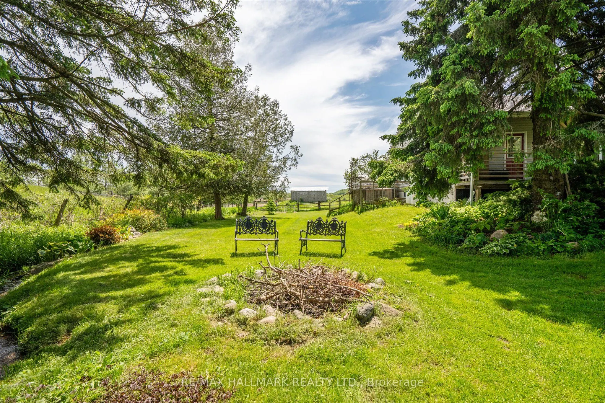 8473 Mercer Road