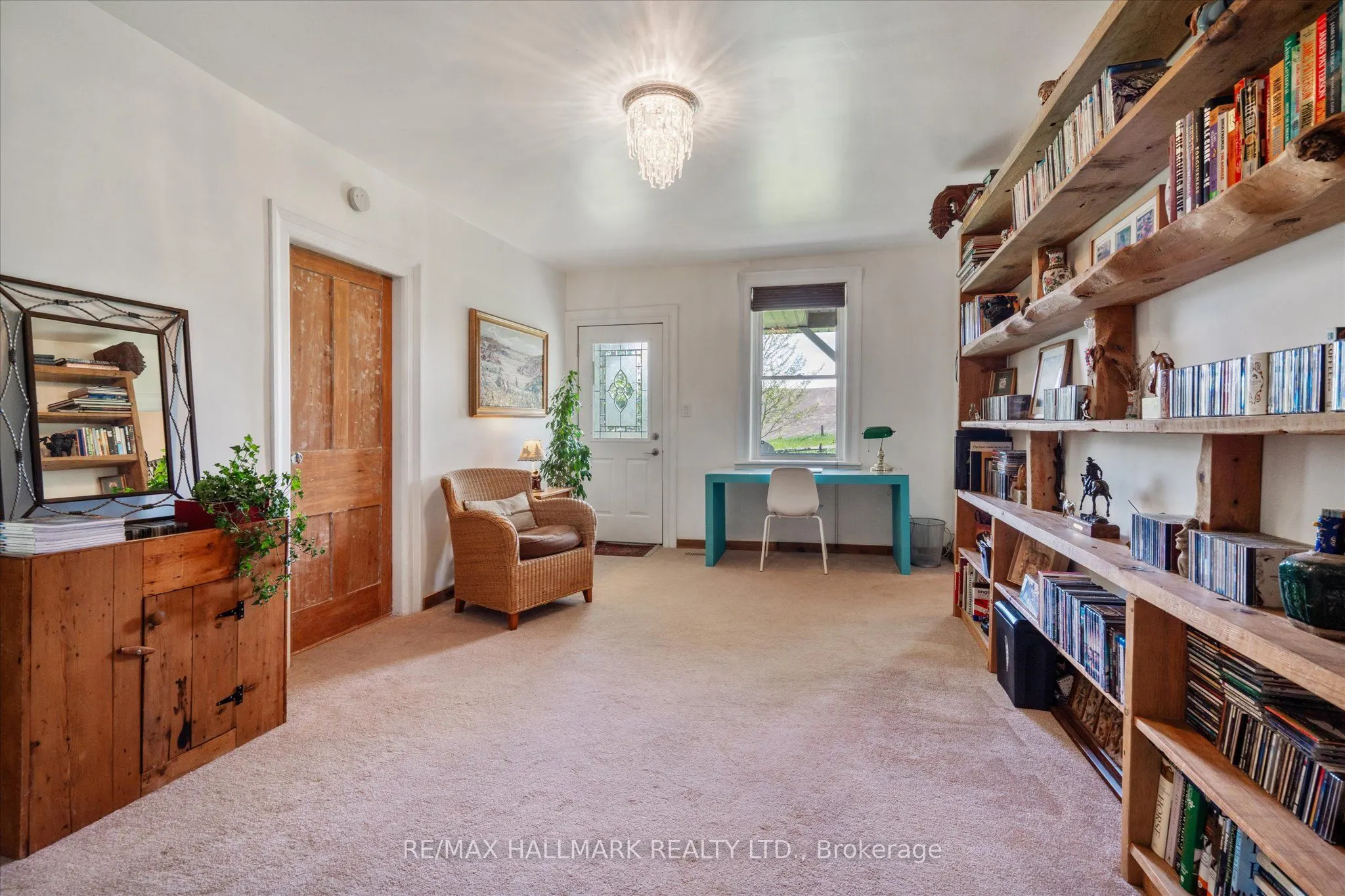 8473 Mercer Road