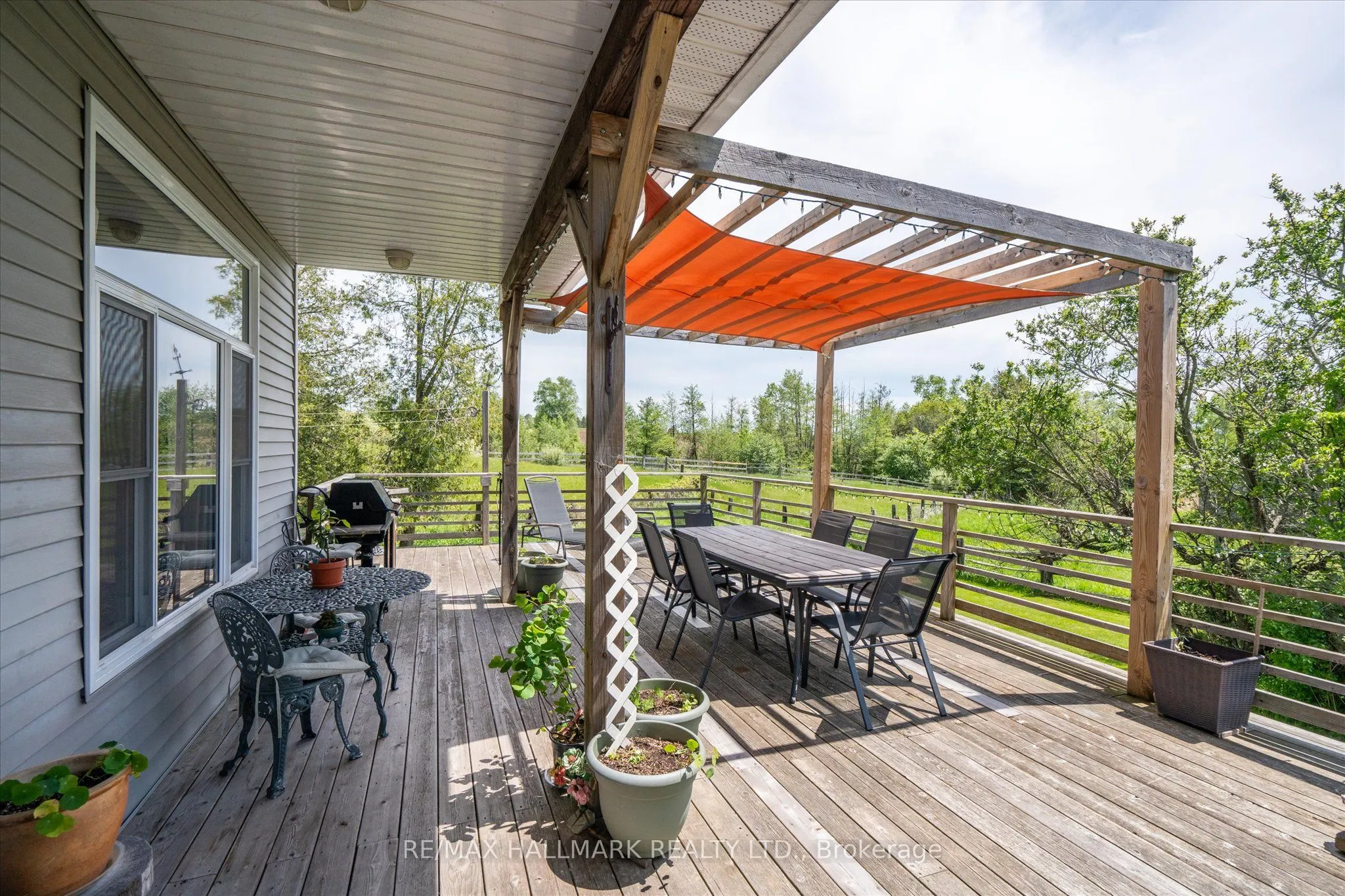 8473 Mercer Road