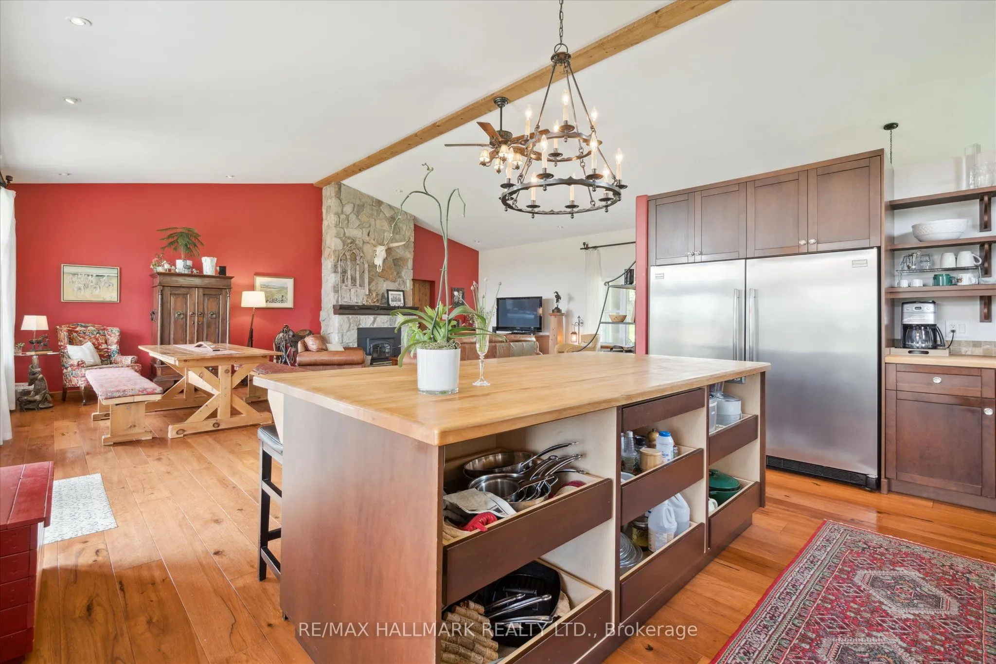 8473 Mercer Road