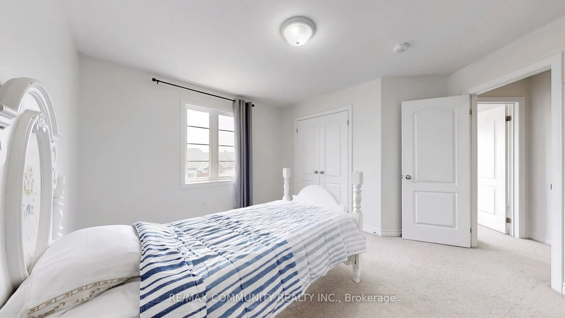 11 Clutterbuck Lane NE