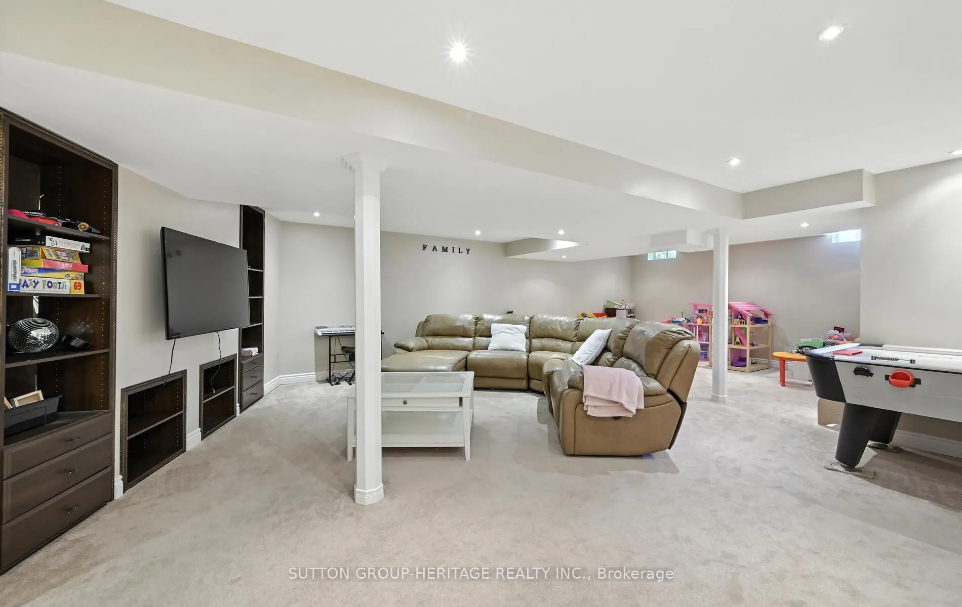 4 Barchester Crescent