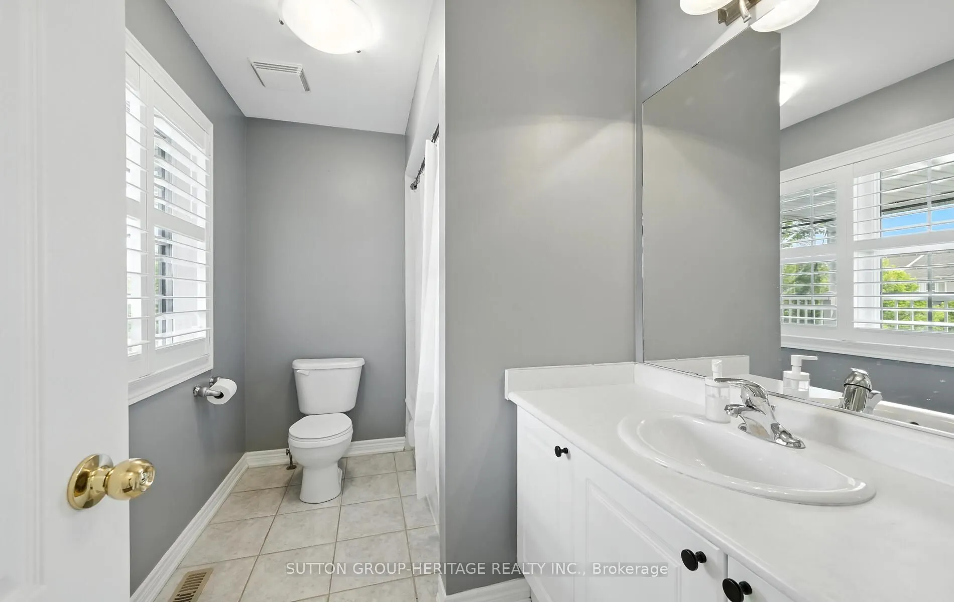 4 Barchester Crescent