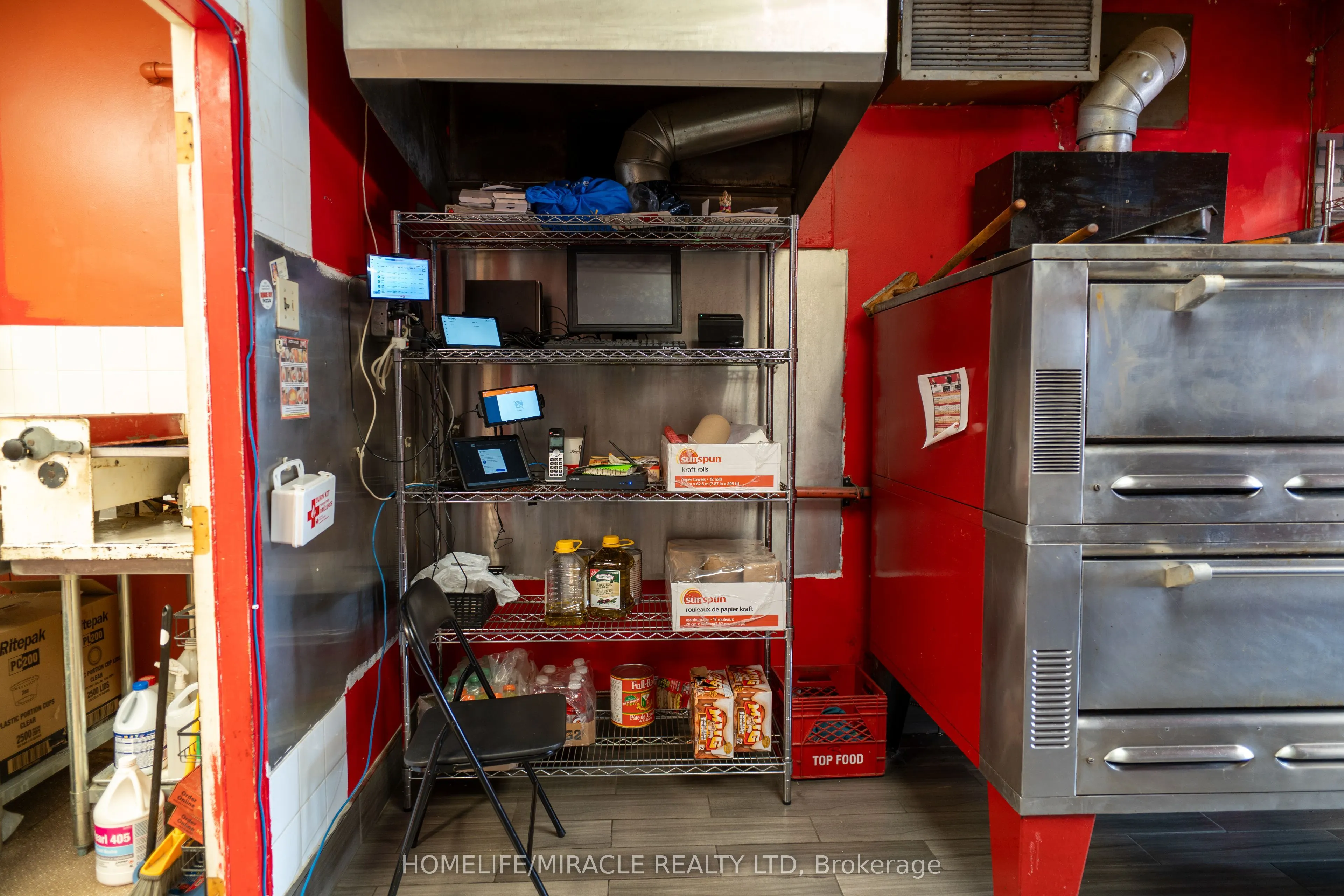 3 Harwood Avenue S