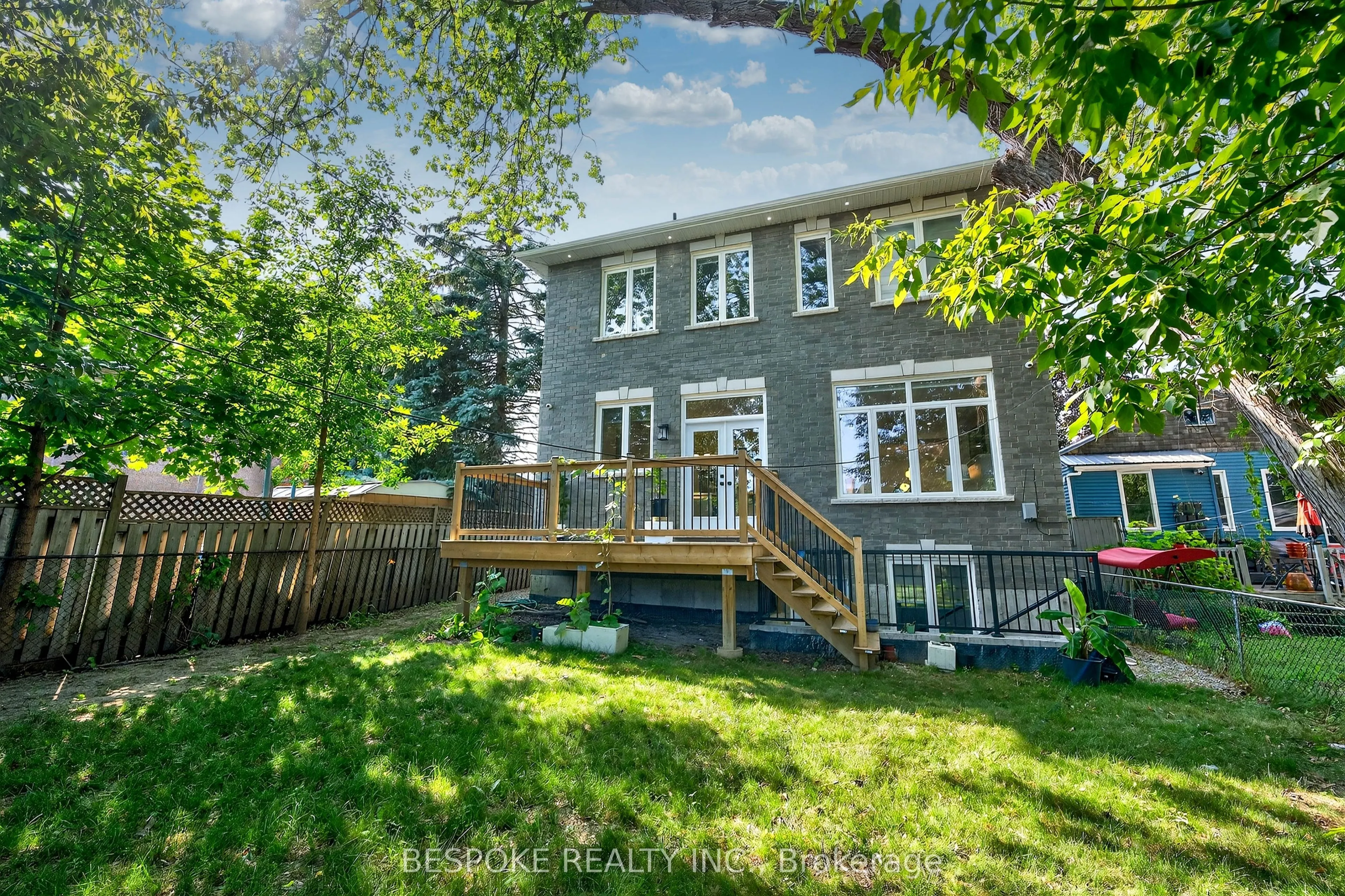 33 Maple Street