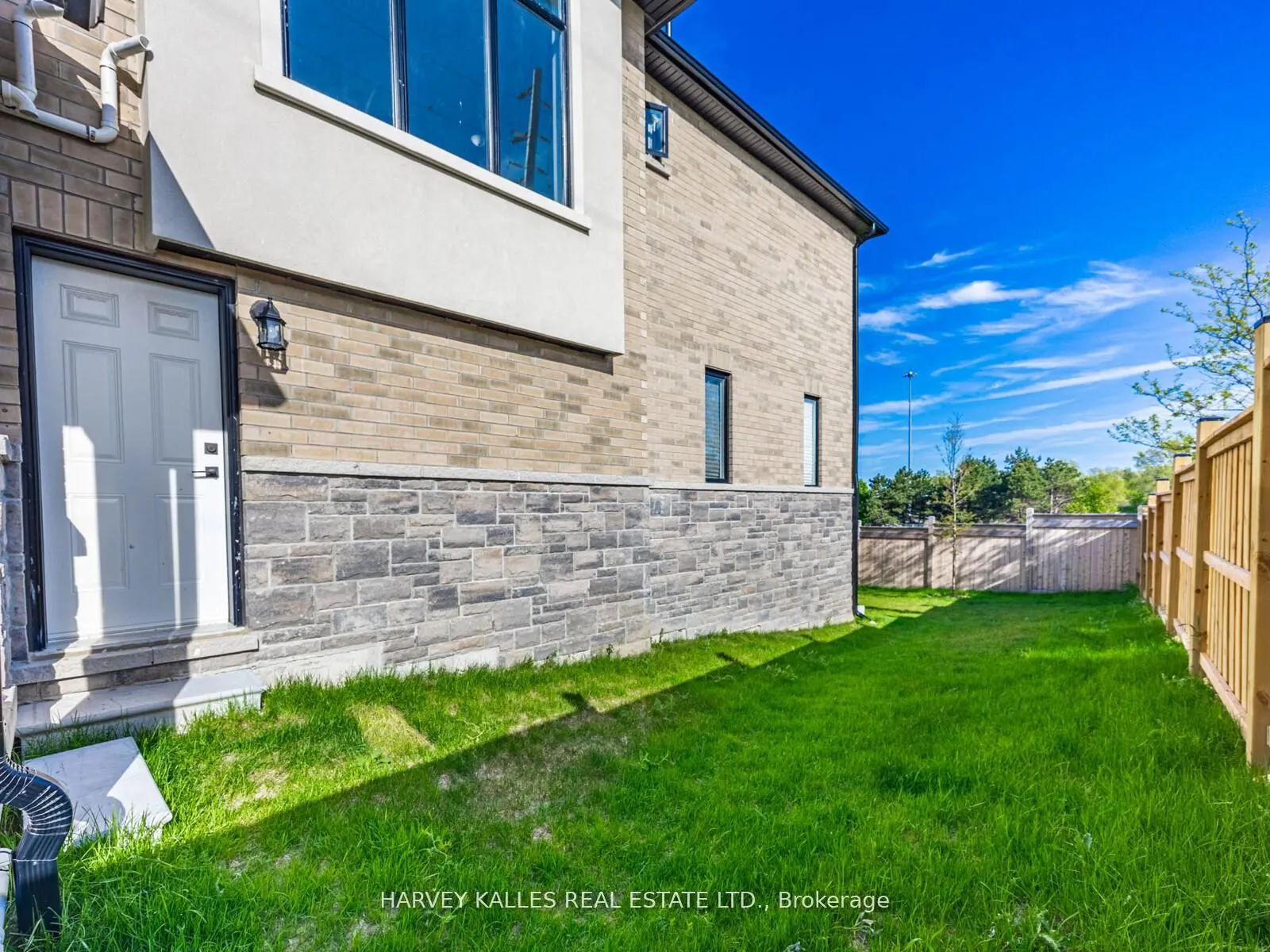 97 Chelliah Court
