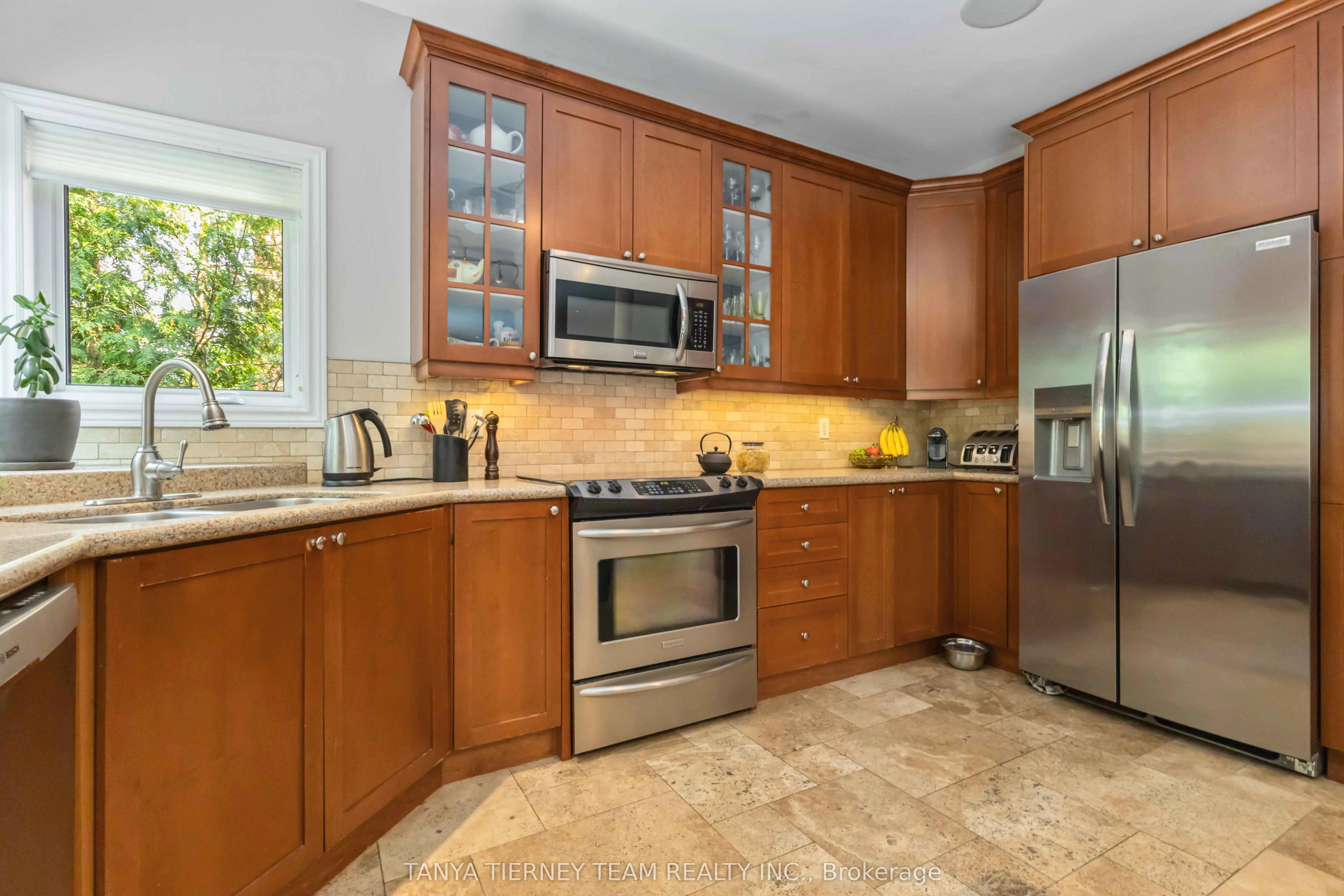 6 Braddock Court