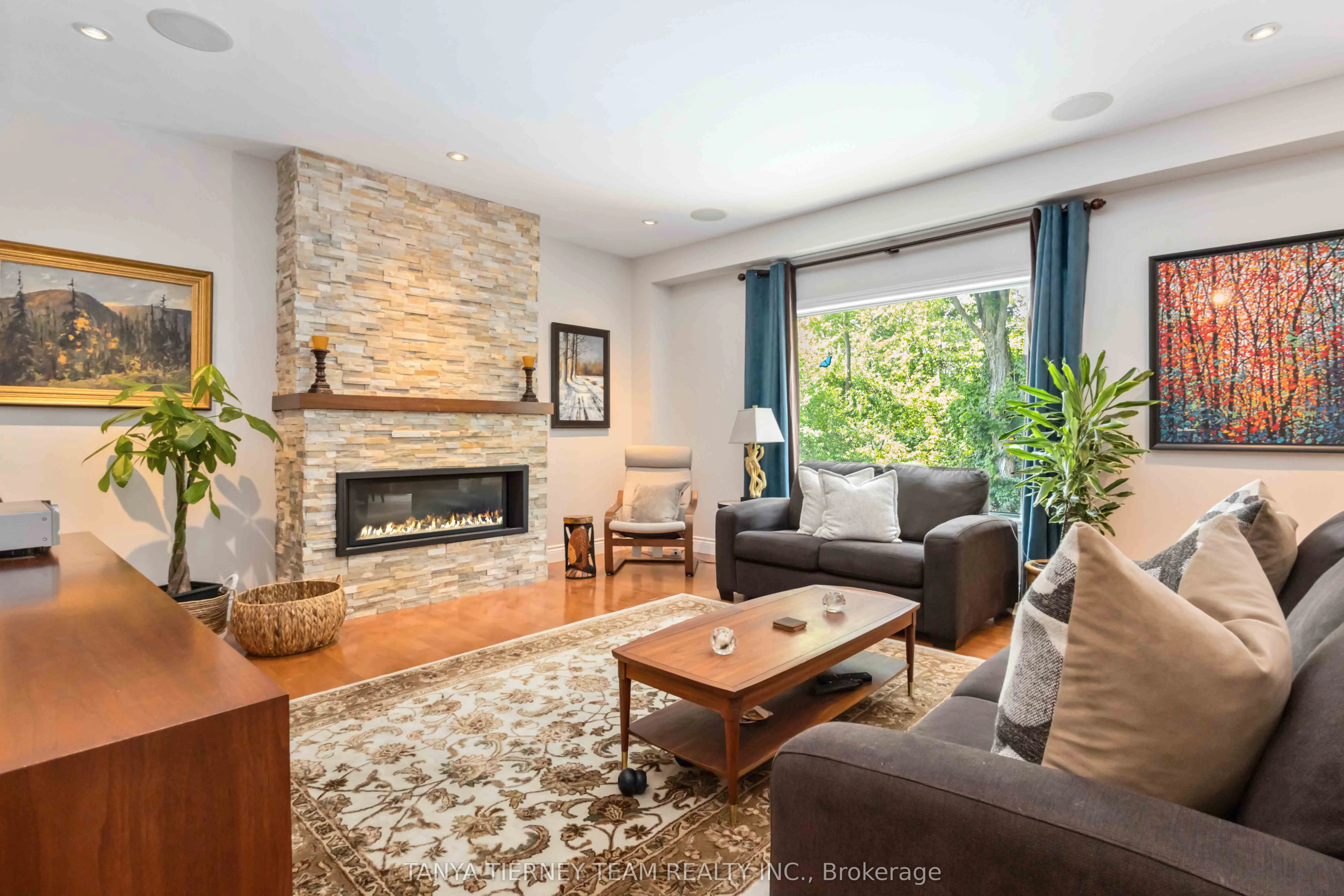 6 Braddock Court