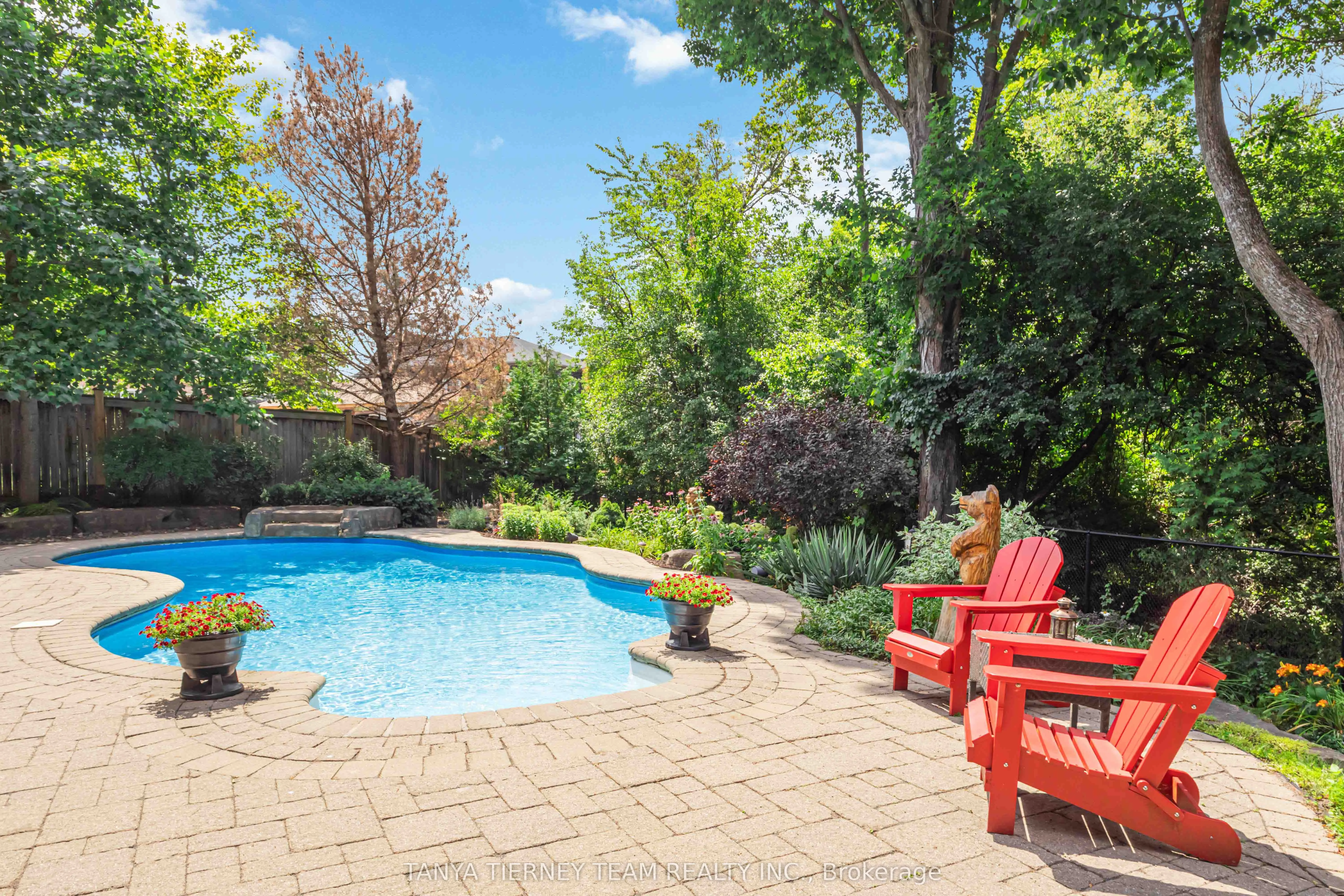 6 Braddock Court
