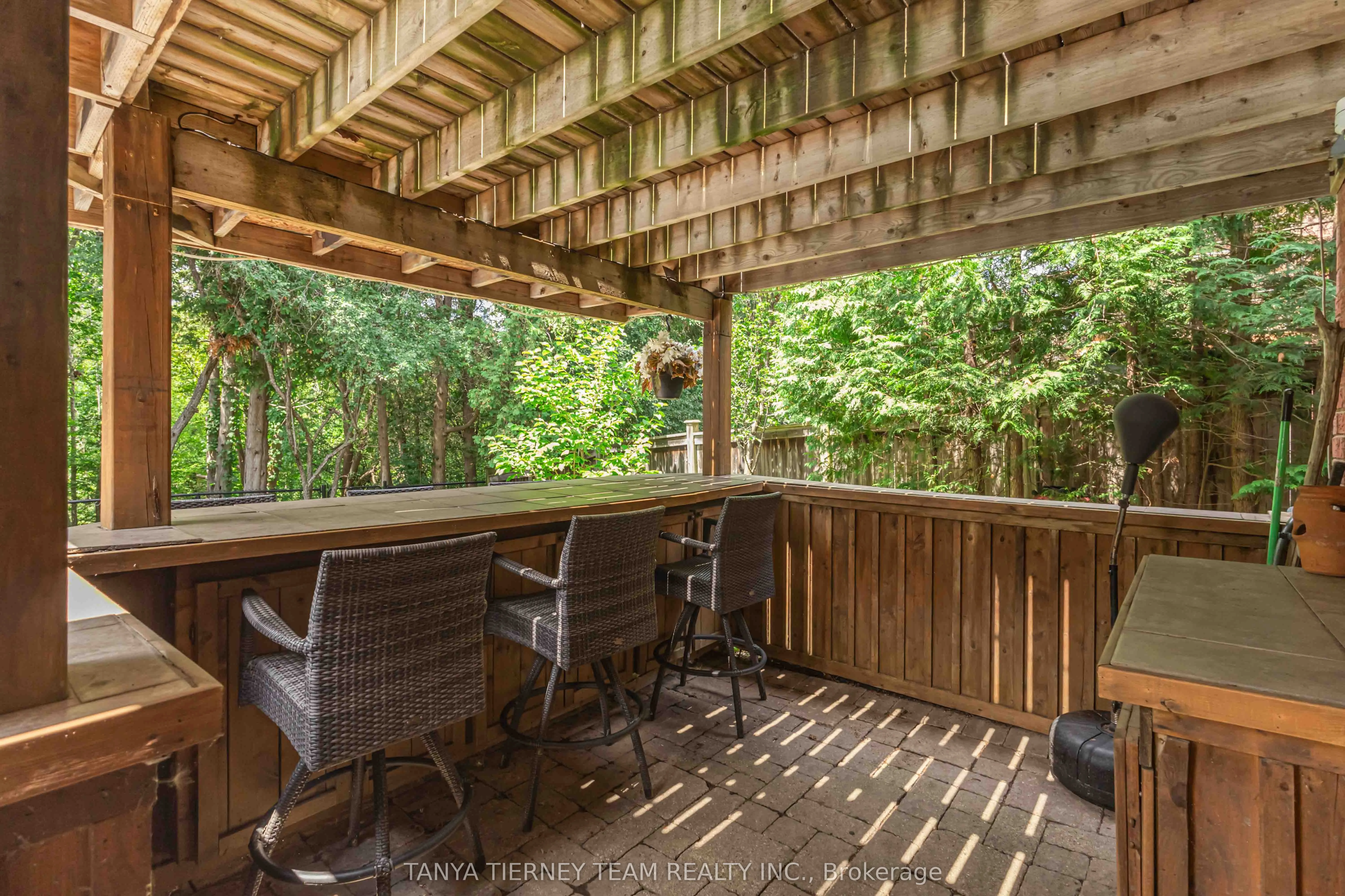 6 Braddock Court