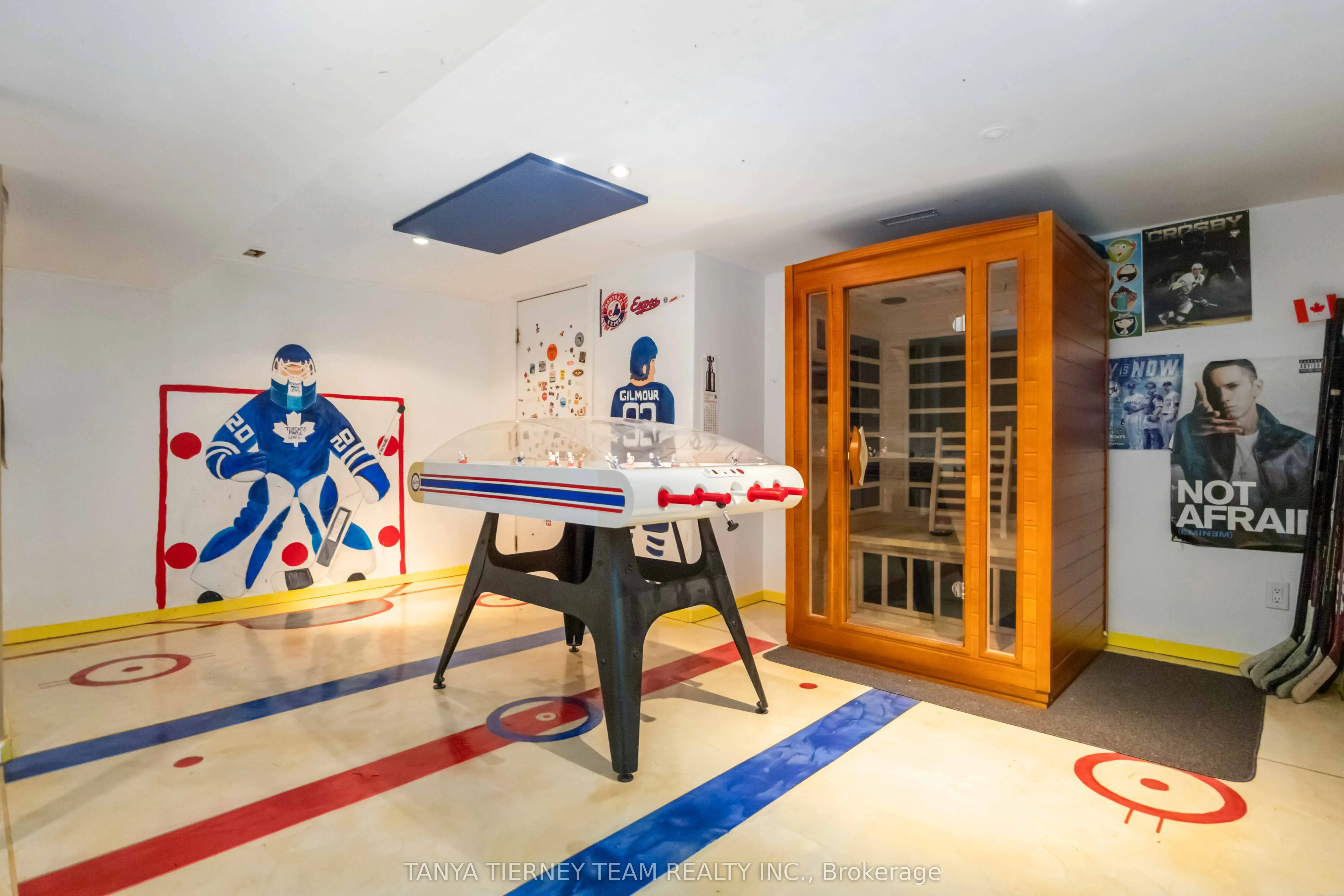 6 Braddock Court