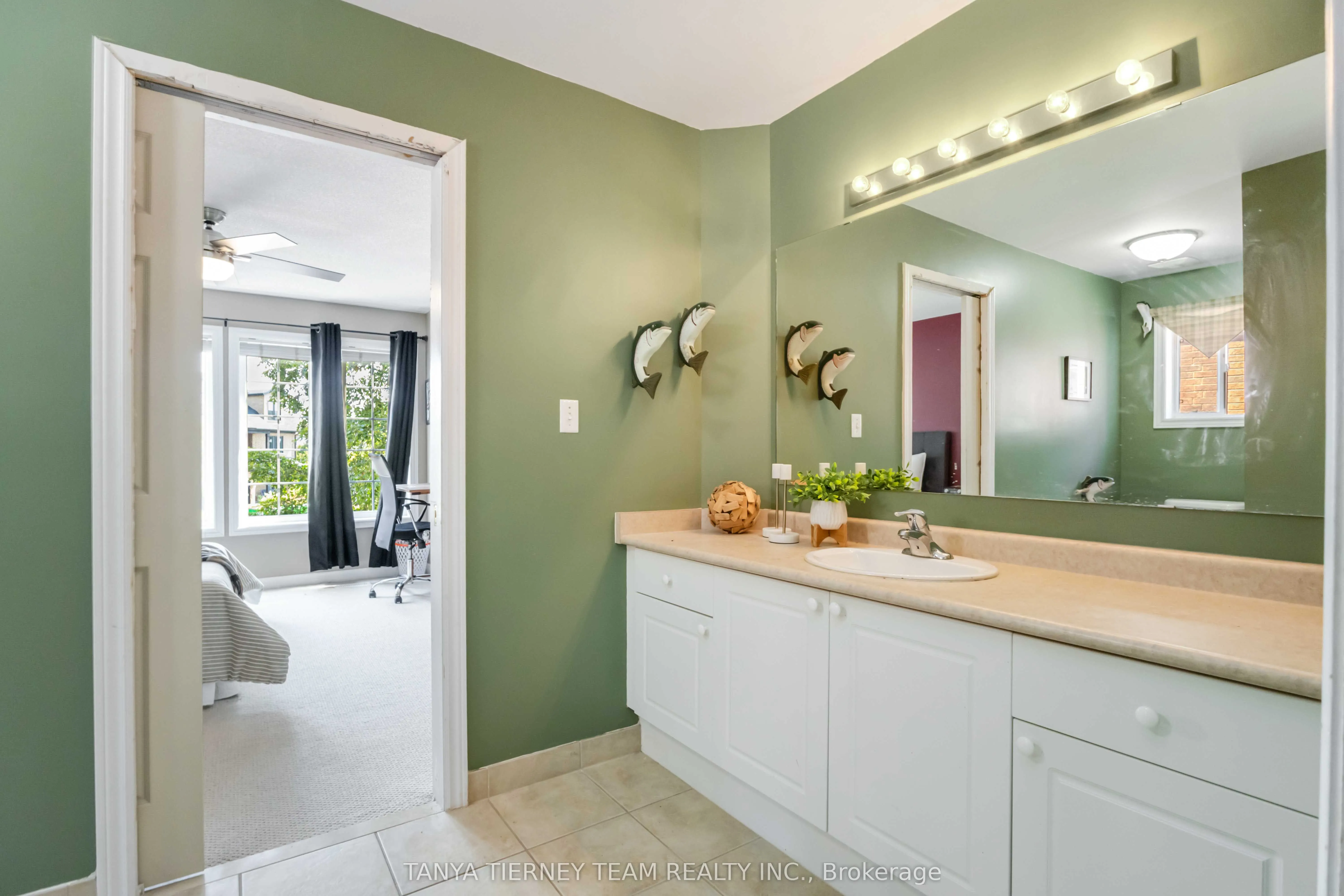6 Braddock Court