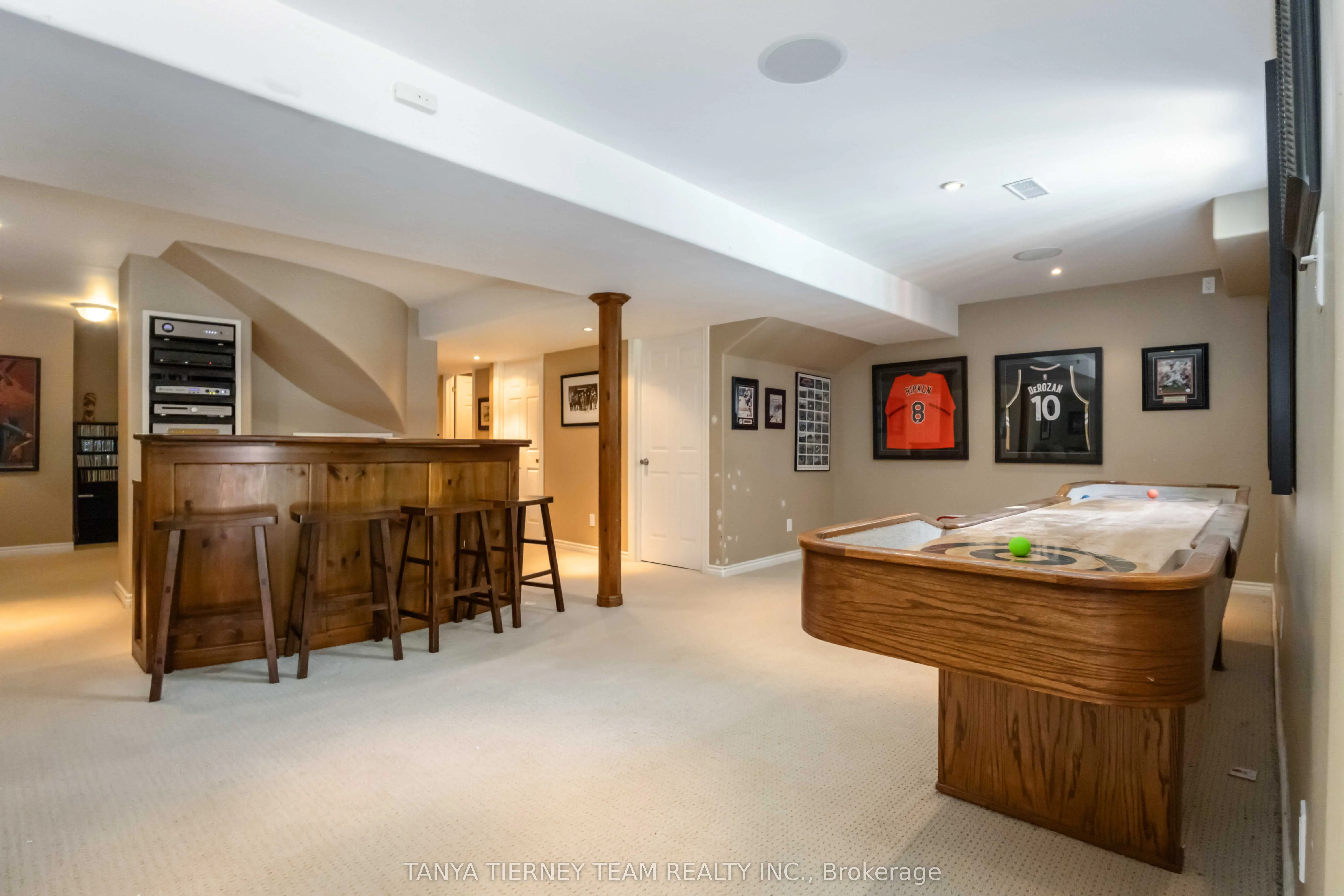 6 Braddock Court