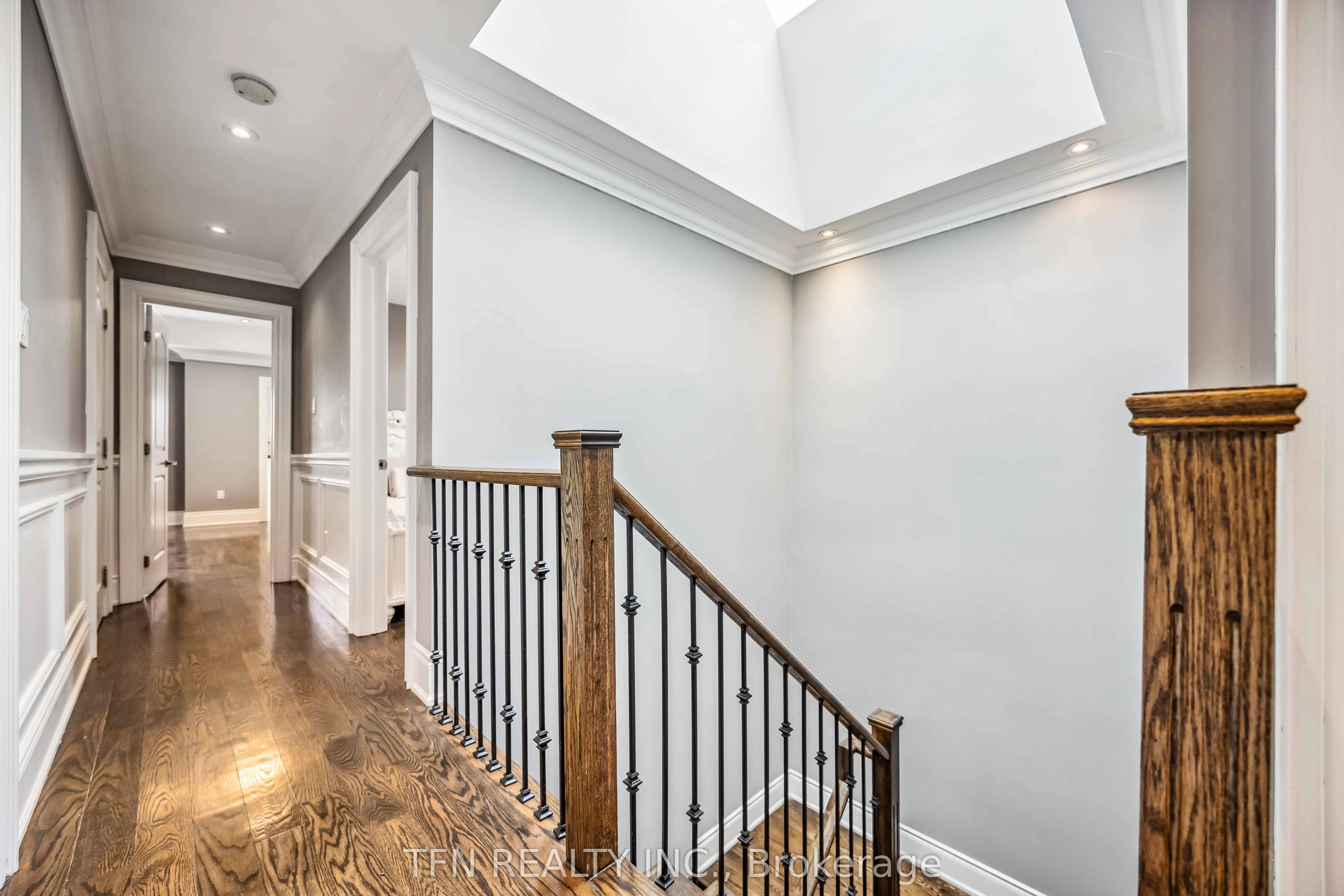 282B Aylesworth Avenue