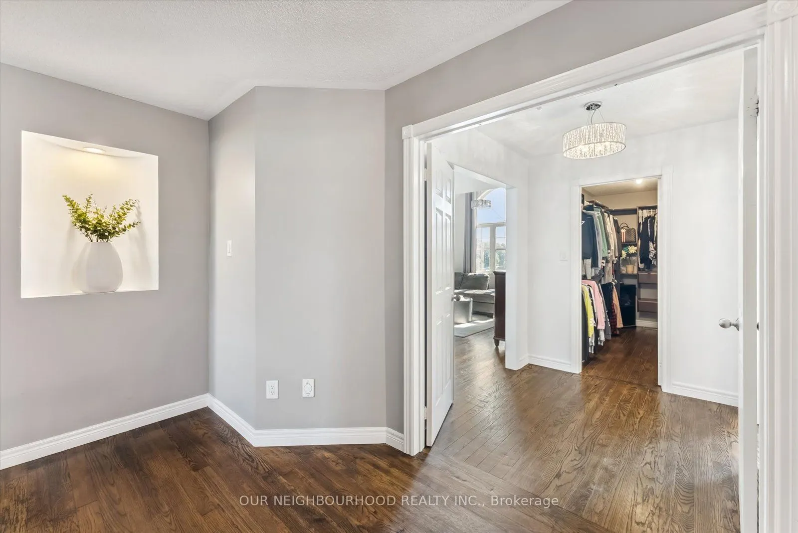 794 Hanmore Court