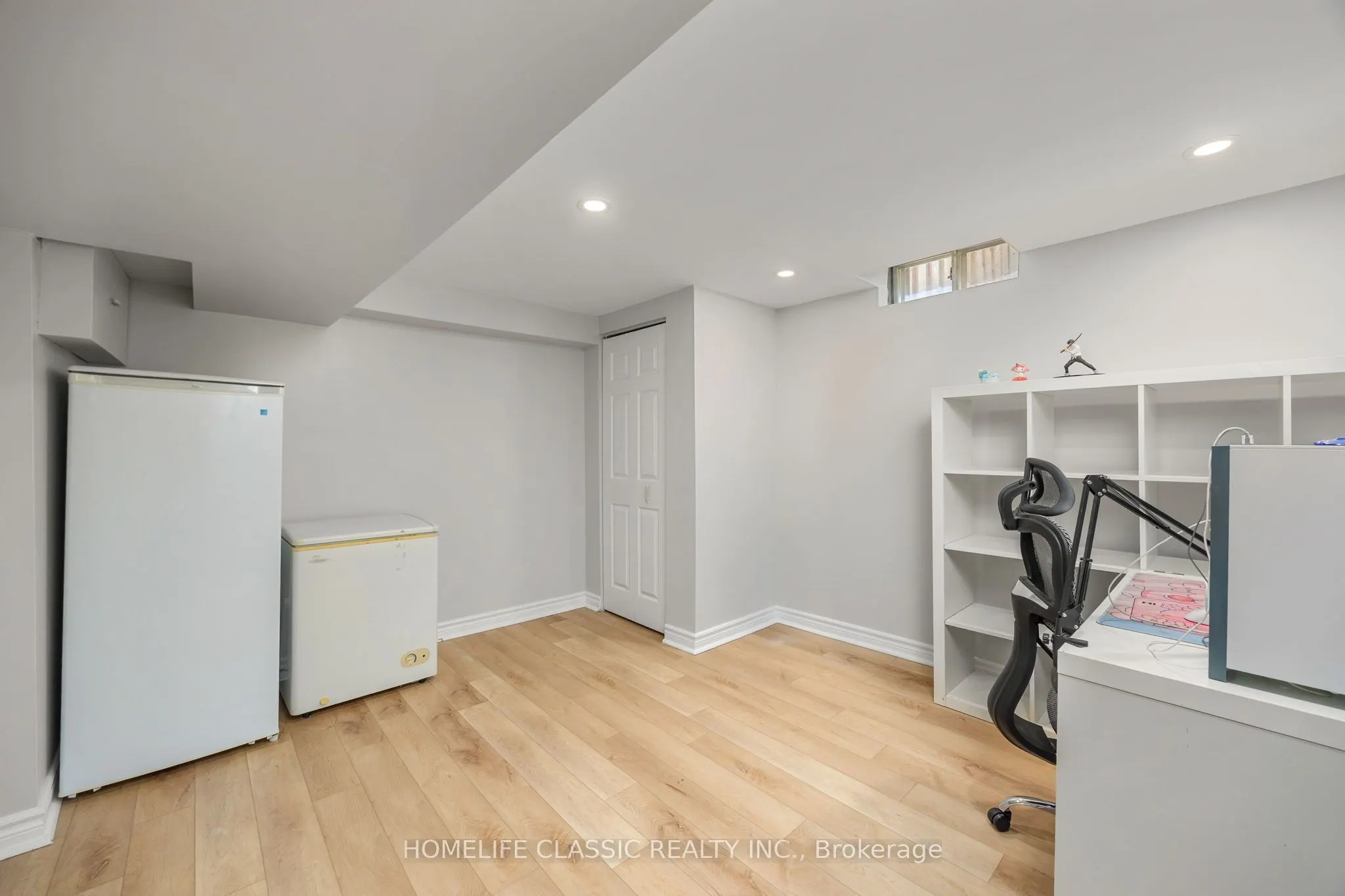 550 Dahlia Crescent