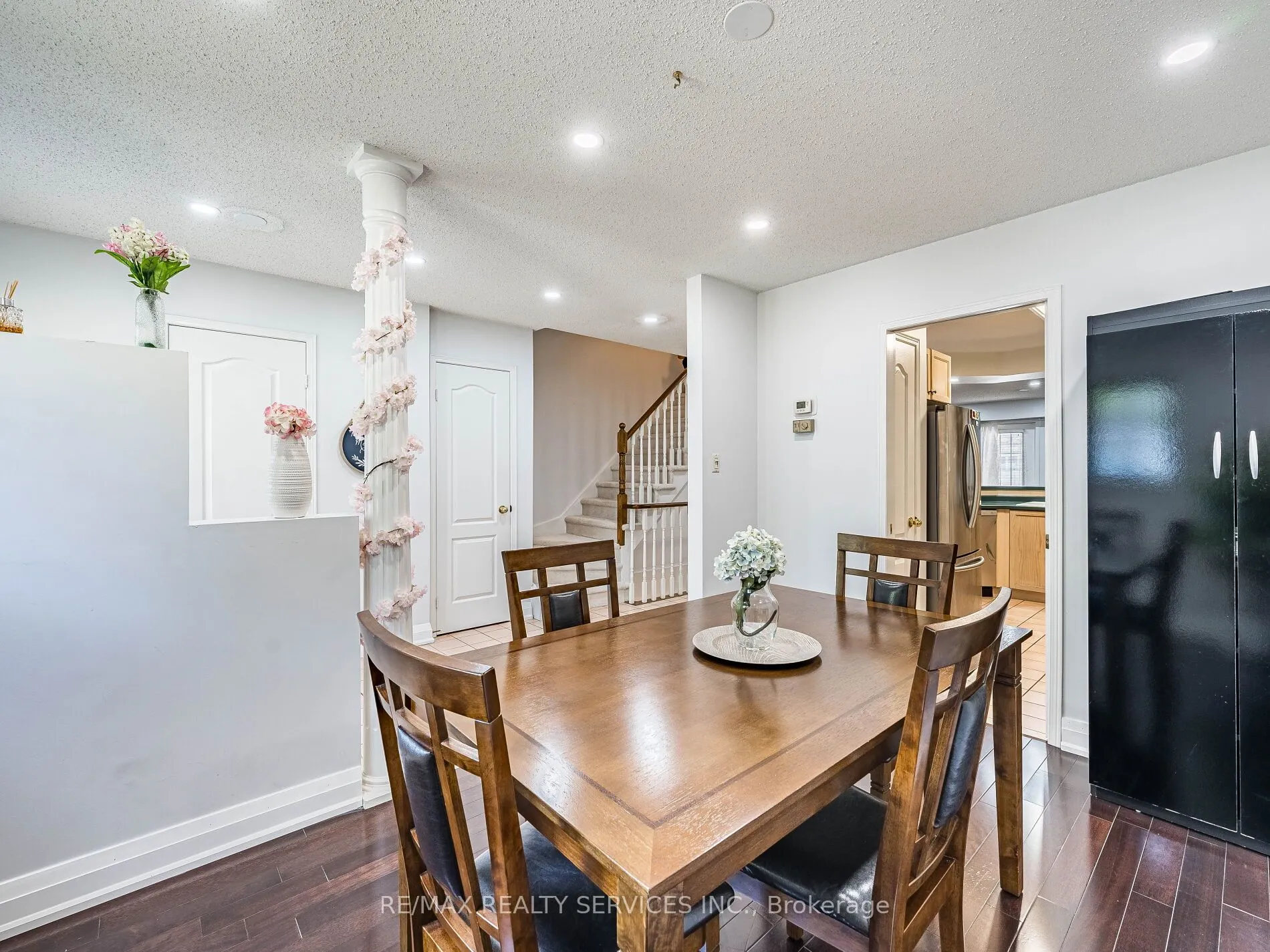1995 Royal Road, #136