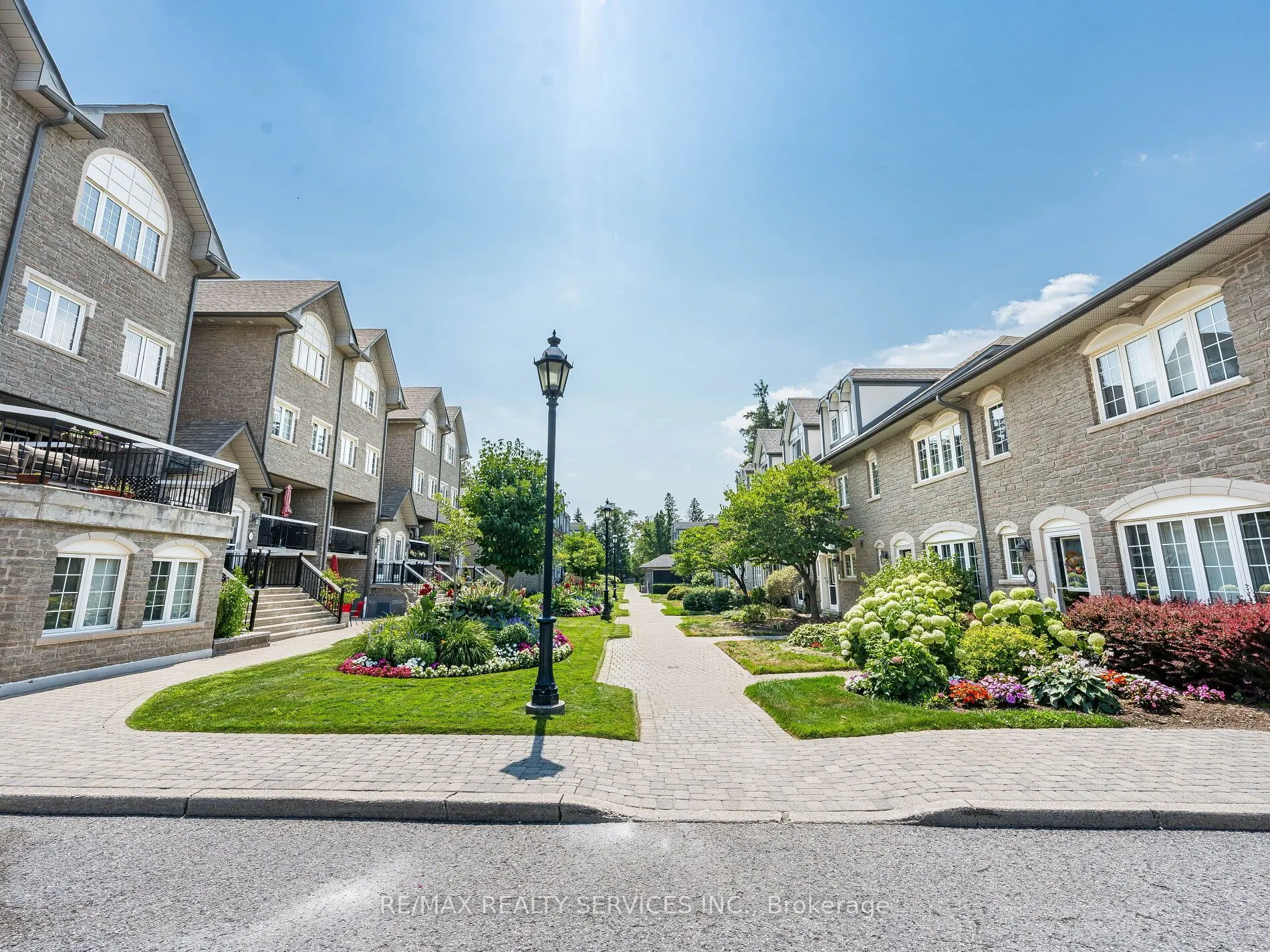 1995 Royal Road, #136
