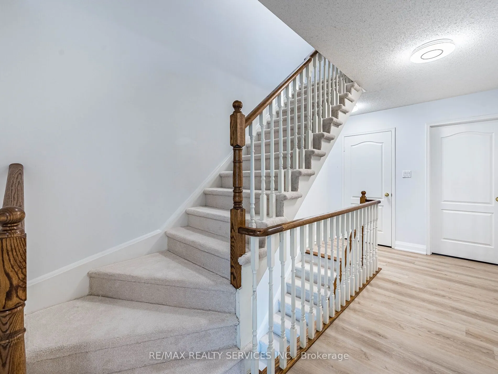 1995 Royal Road, #136