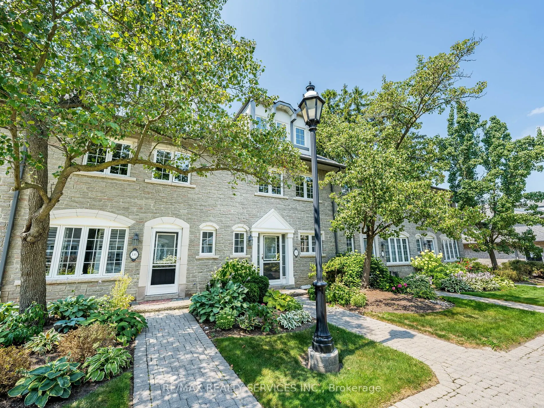 1995 Royal Road, #136