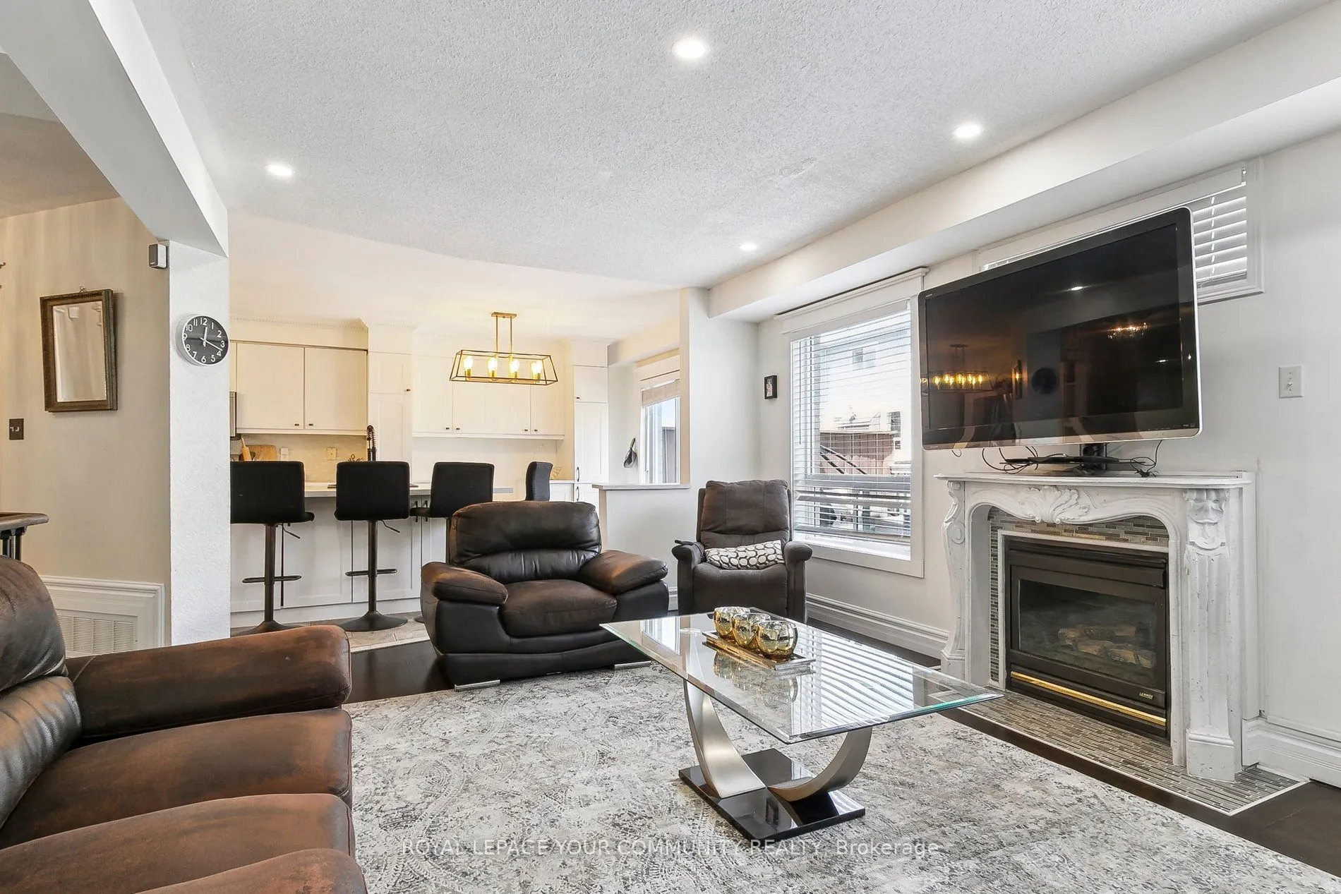 10 Greenhalf Drive