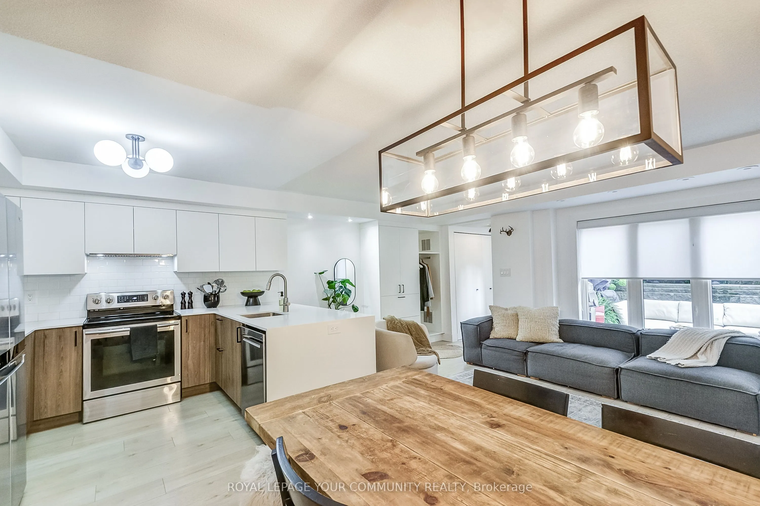 27 Florence Wyle Lane, #Ste27 #37