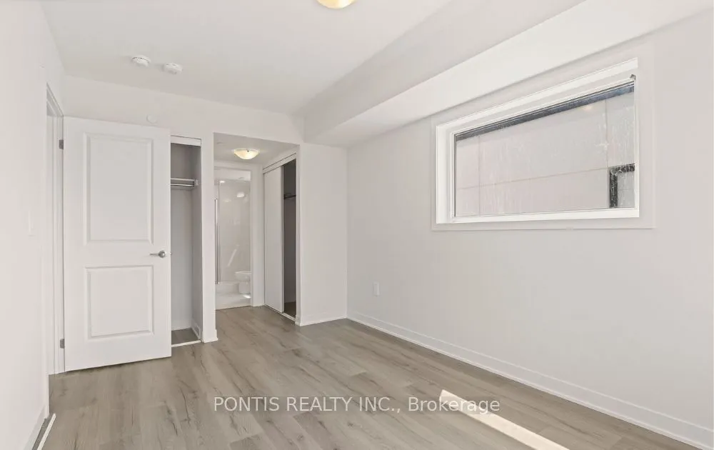 1695 Dersan Street, #220
