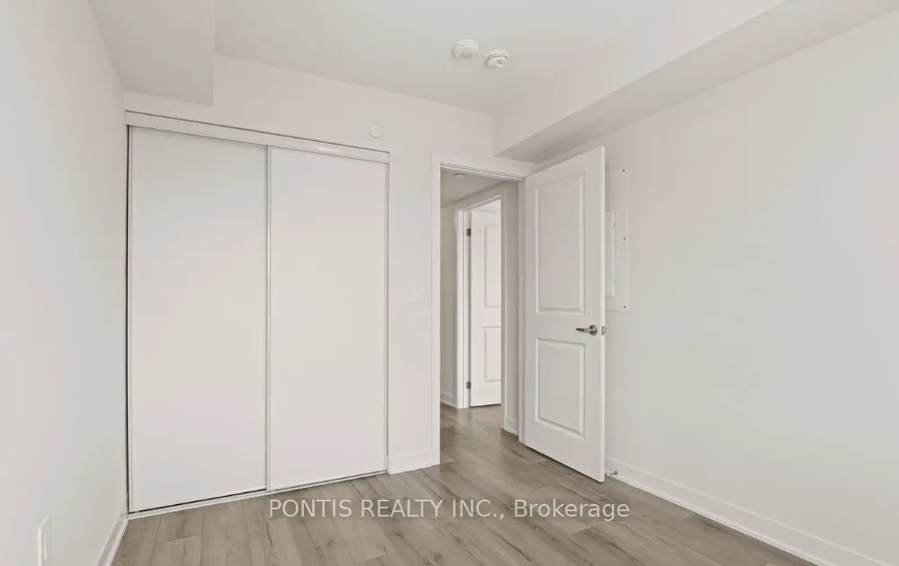1695 Dersan Street, #220
