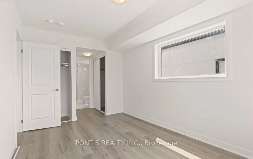 1695 Dersan Street, #220