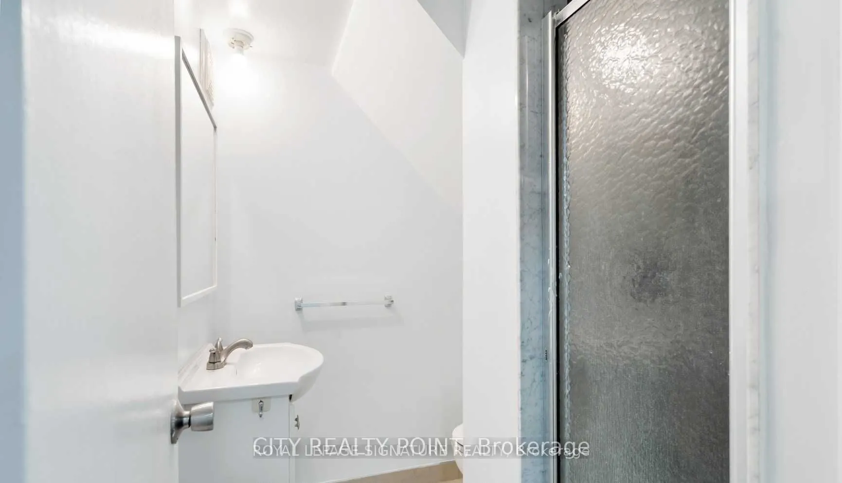 1192 Oxford Street, #Bsmt