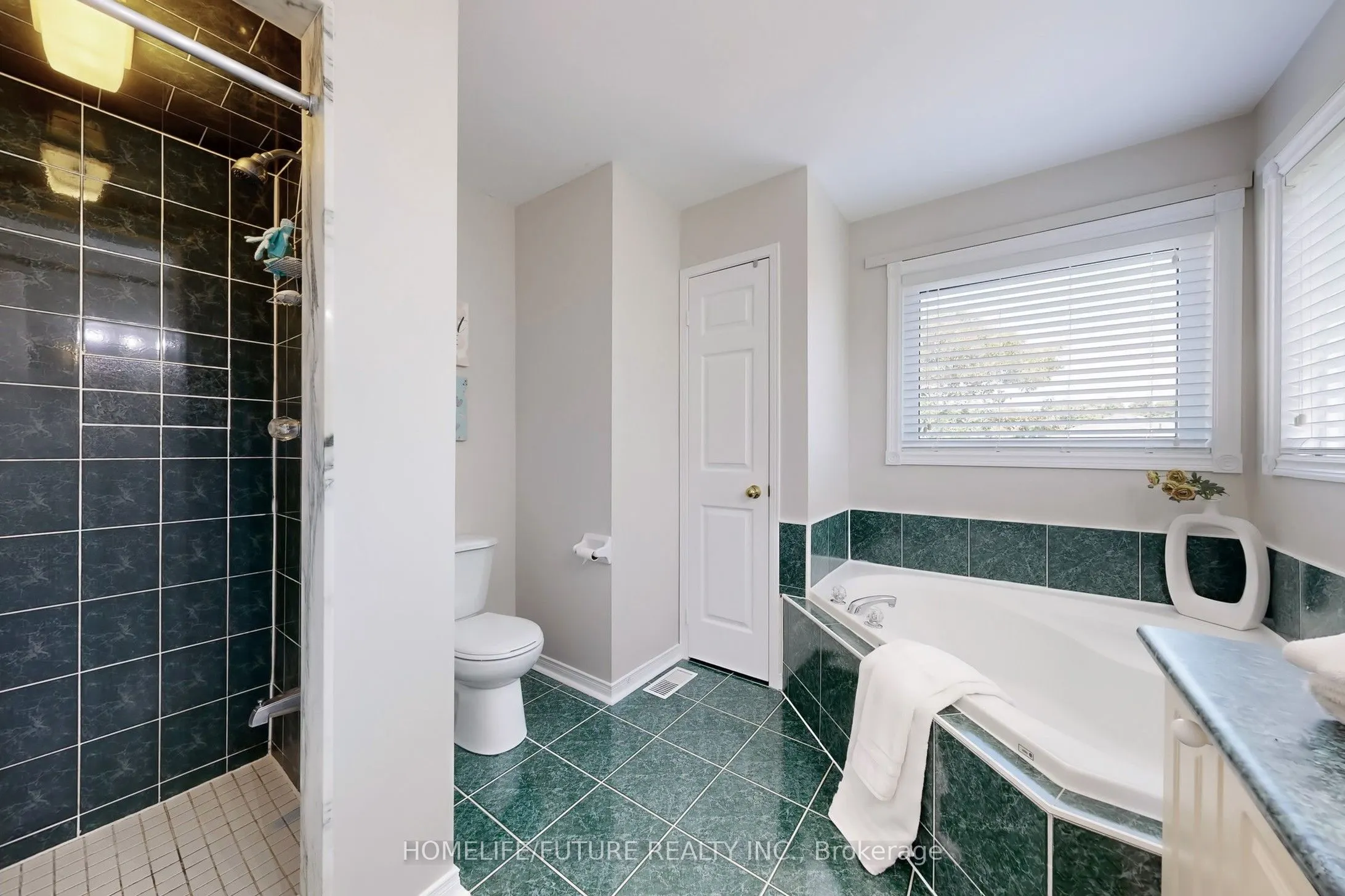 1595 Deerhurst Court