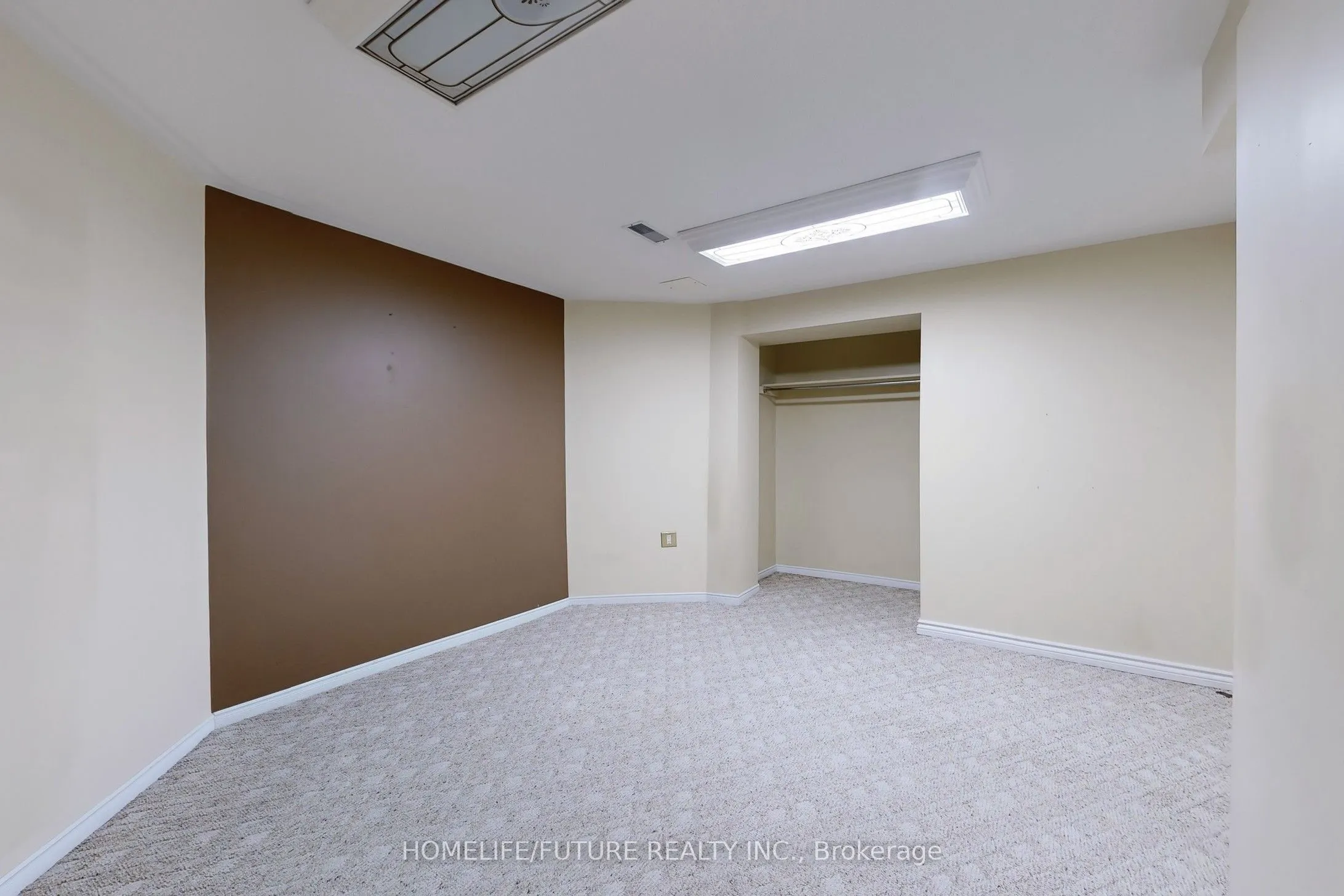 1595 Deerhurst Court