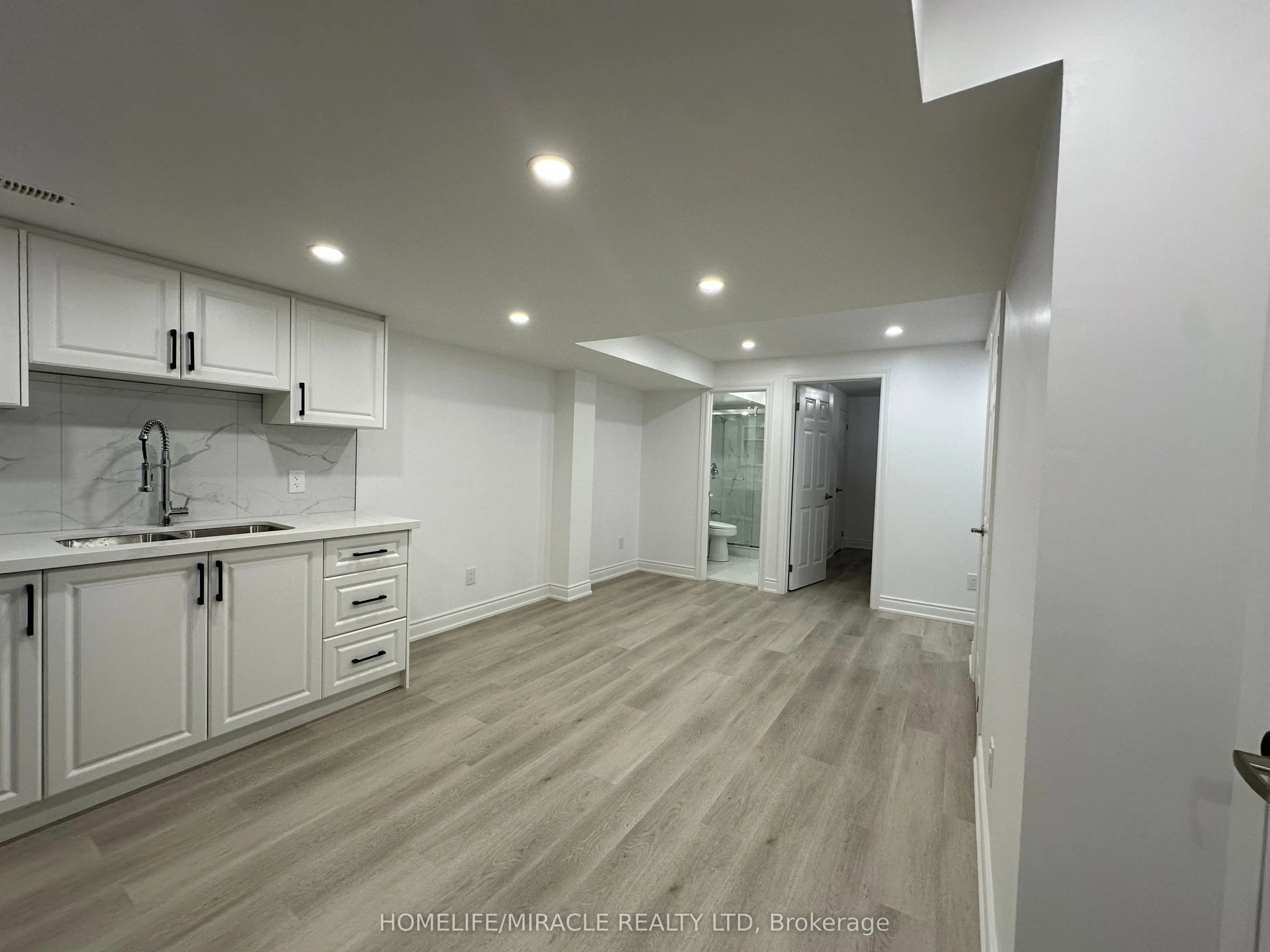 30 Clipper Lane, #bsmt