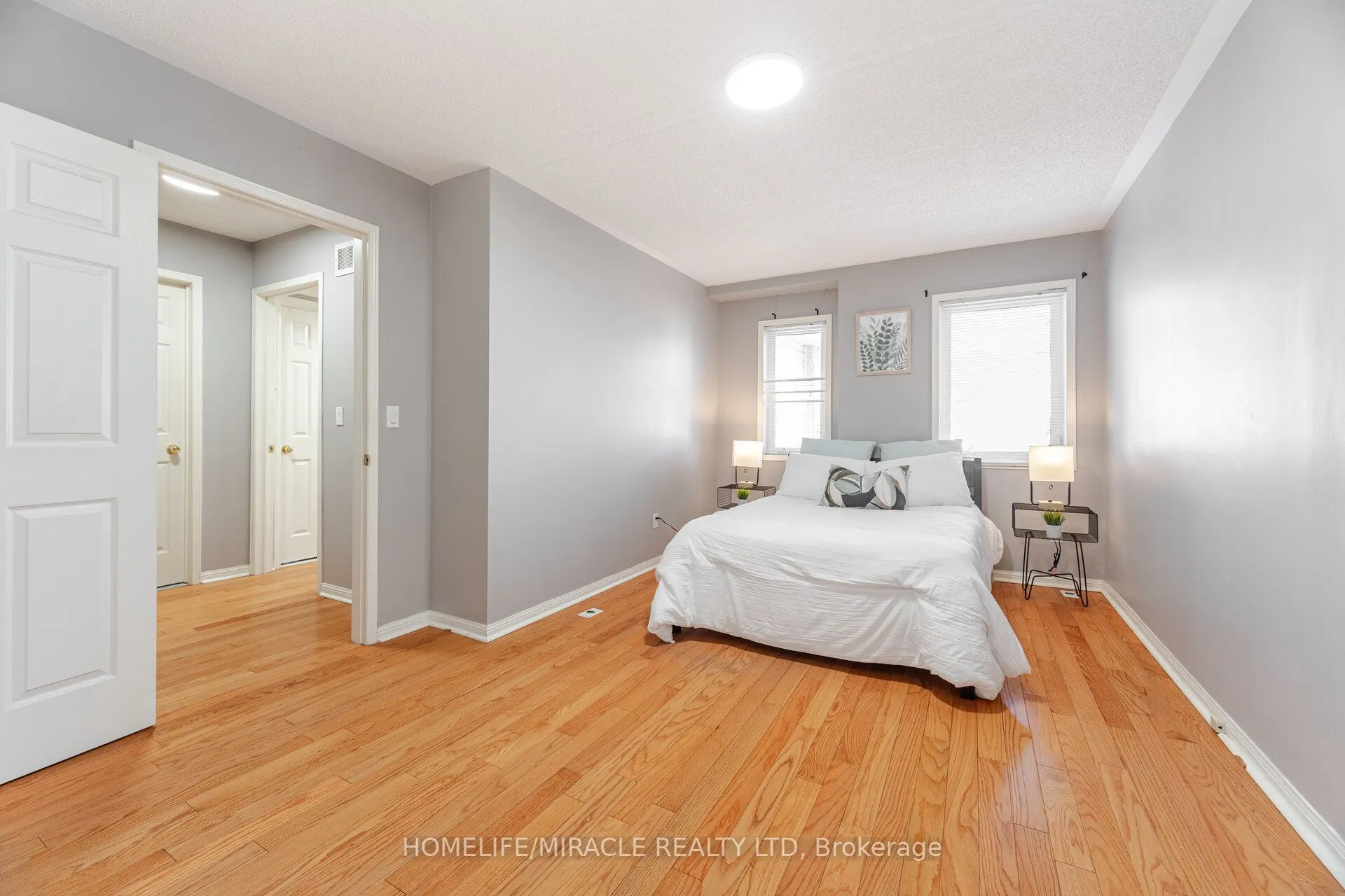 83 Mondeo Drive, #32