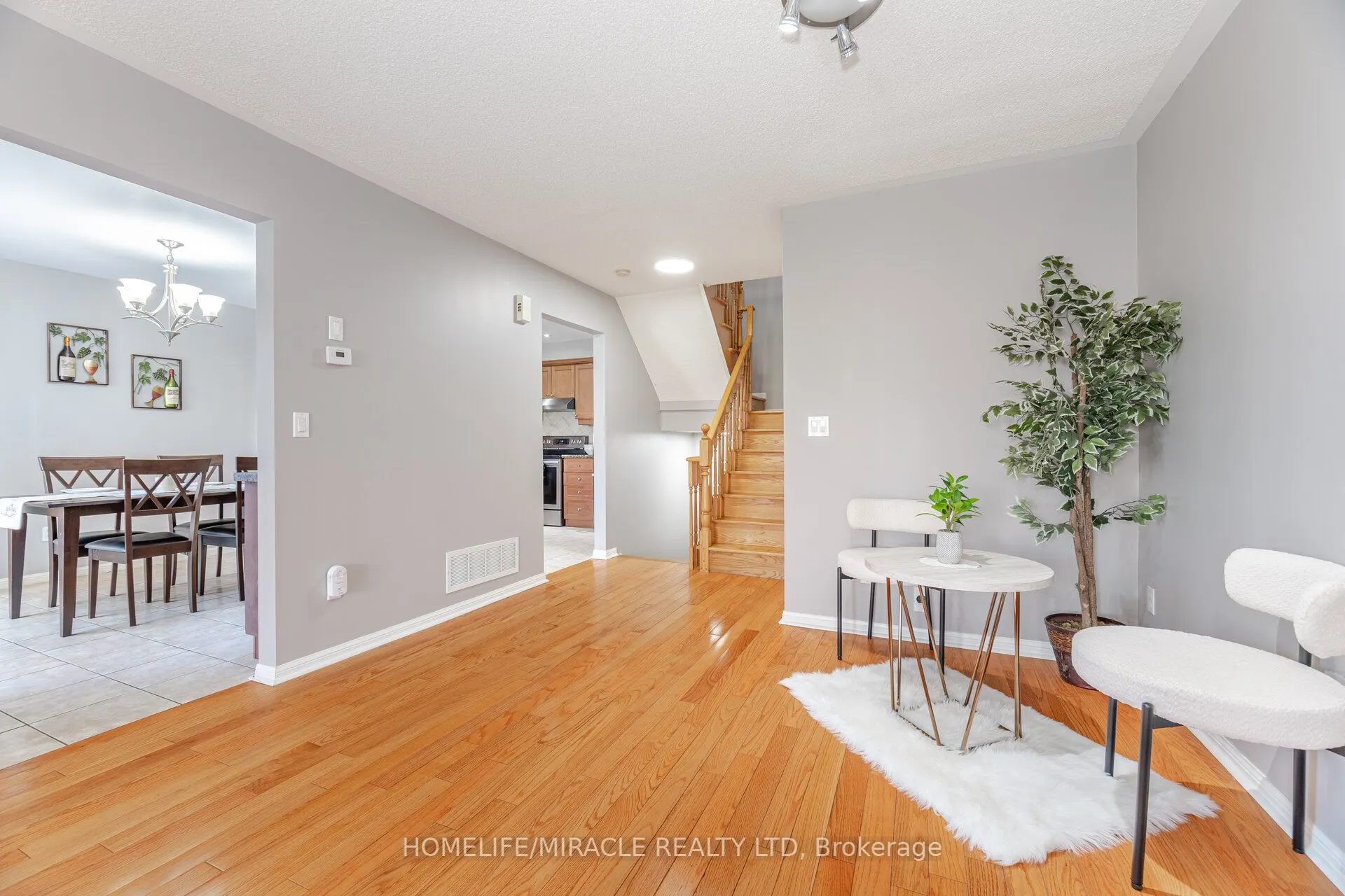 83 Mondeo Drive, #32