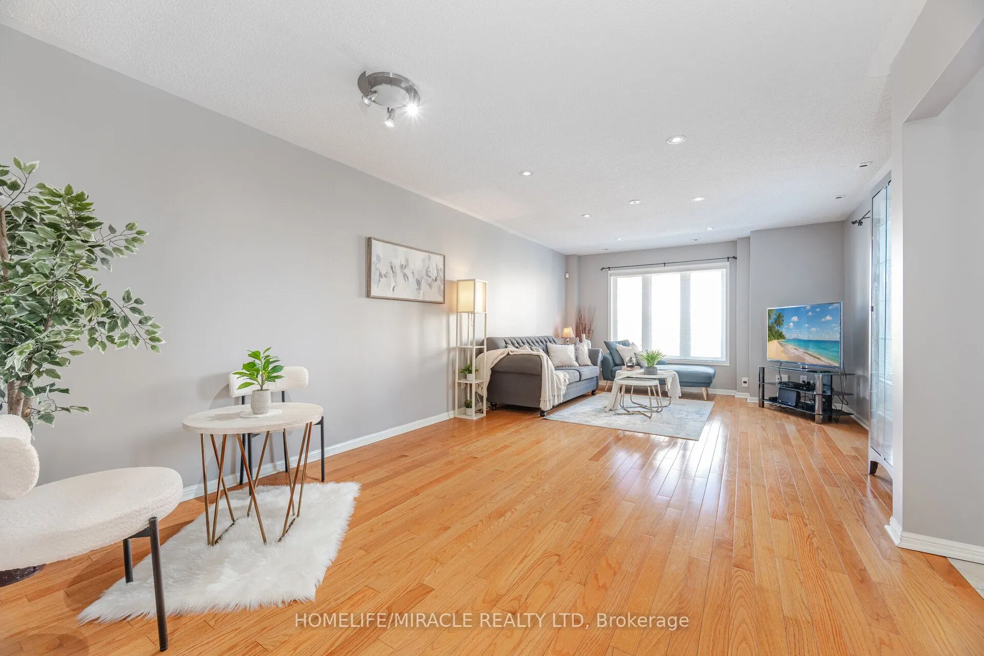 83 Mondeo Drive, #32